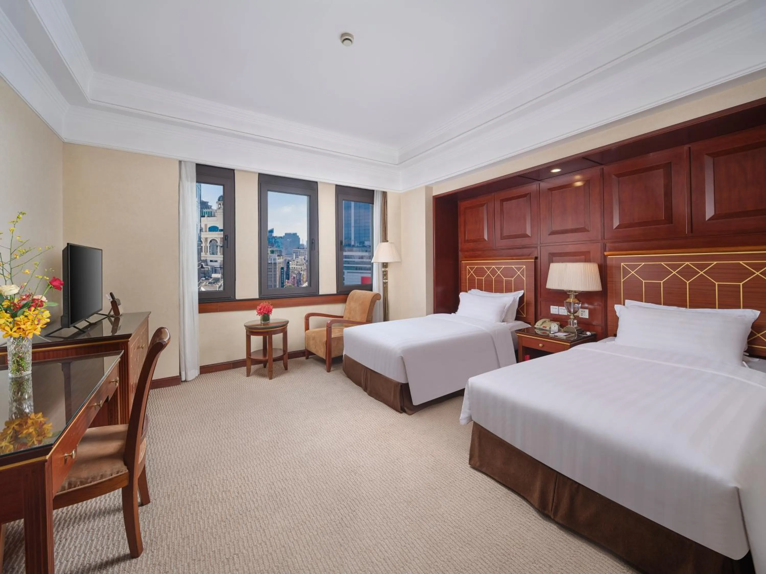 Bedroom, Bed in Shanghai Park Hotel - Hudec Excellent Historical Building - Priority Access for Classic Butterfly Cookies Without queuing to guests