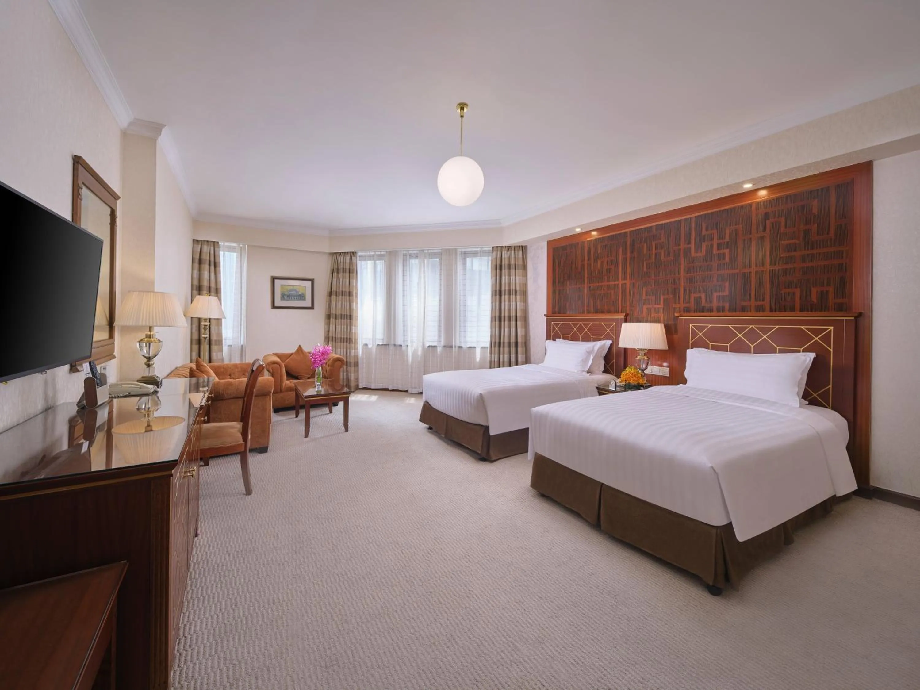 Bedroom, Bed in Shanghai Park Hotel - Hudec Excellent Historical Building - Priority Access for Classic Butterfly Cookies Without queuing to guests