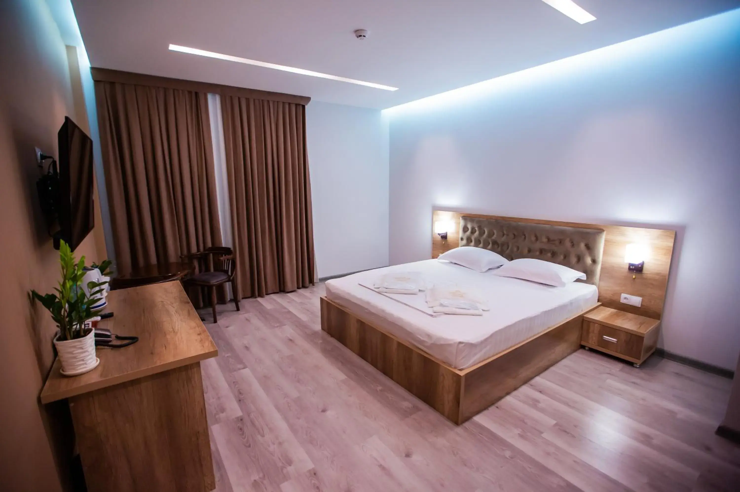 Large Double Room - single occupancy in Hotel Ak Saray Large Double Room - single occupancy in Hotel Ak Saray