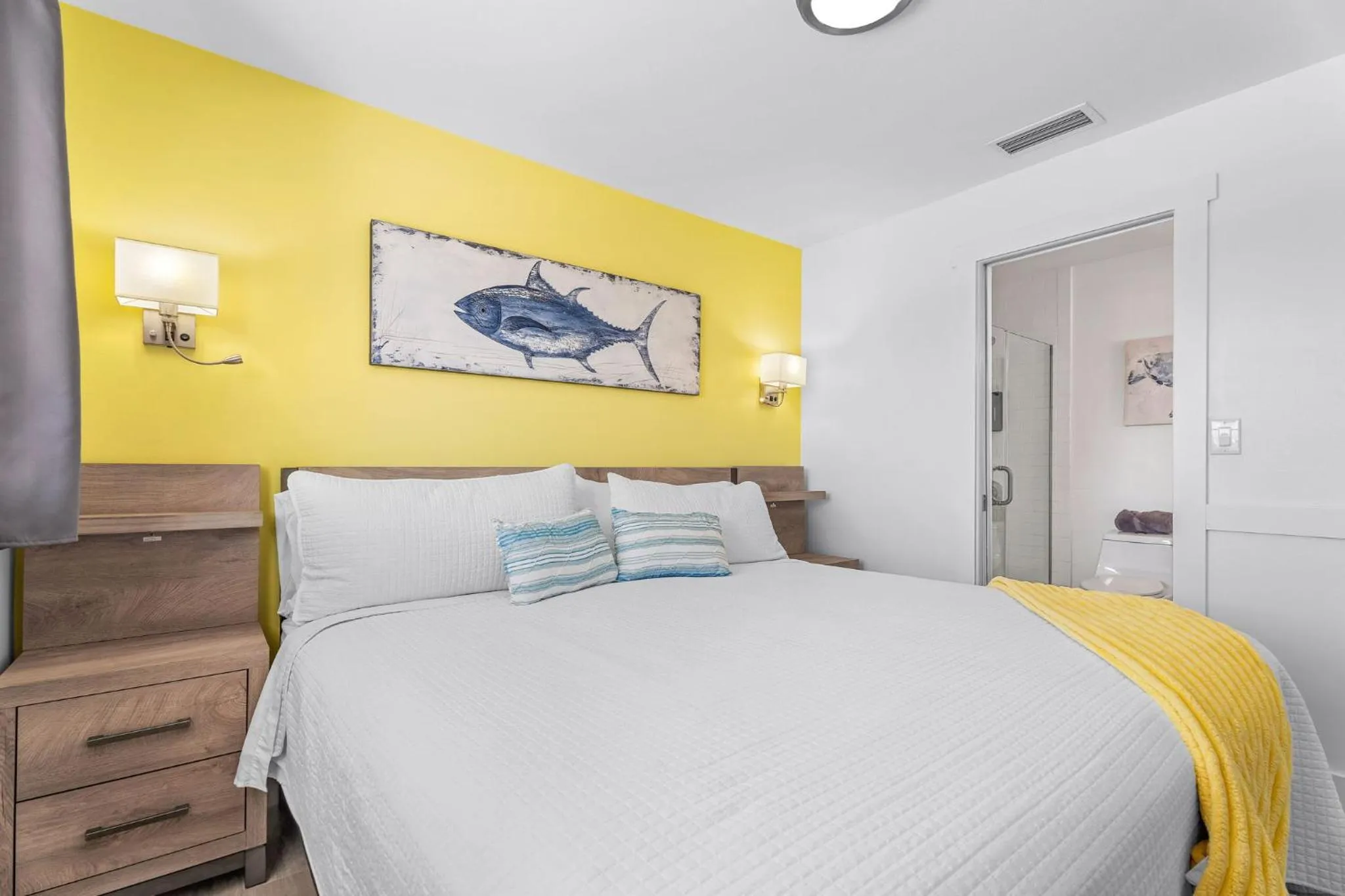 Bedroom, Bed in Off the Charts Inn