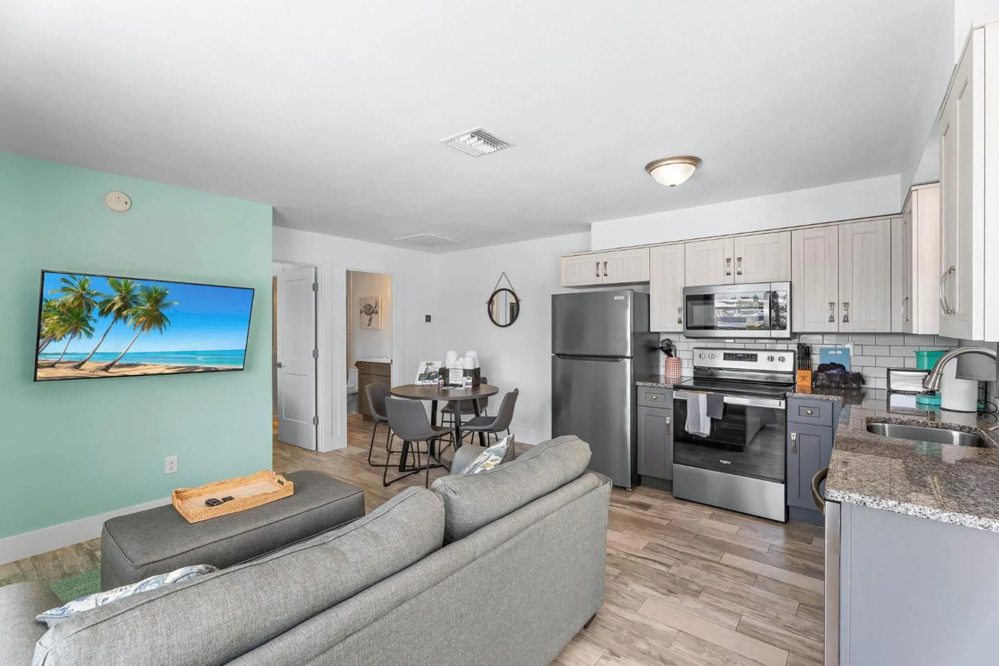 Kitchen or kitchenette in Off the Charts Inn