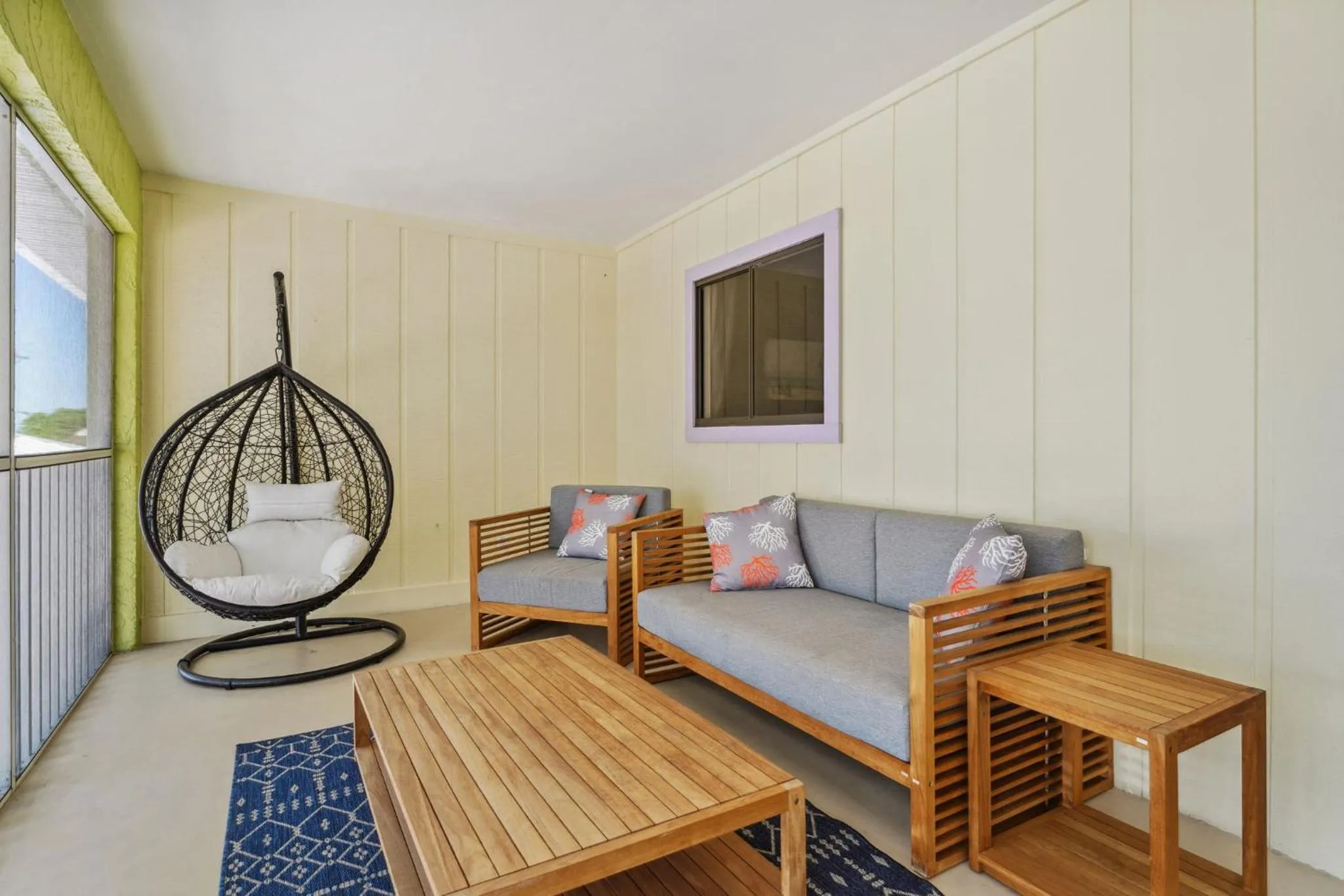 Balcony/Terrace in Off the Charts Inn