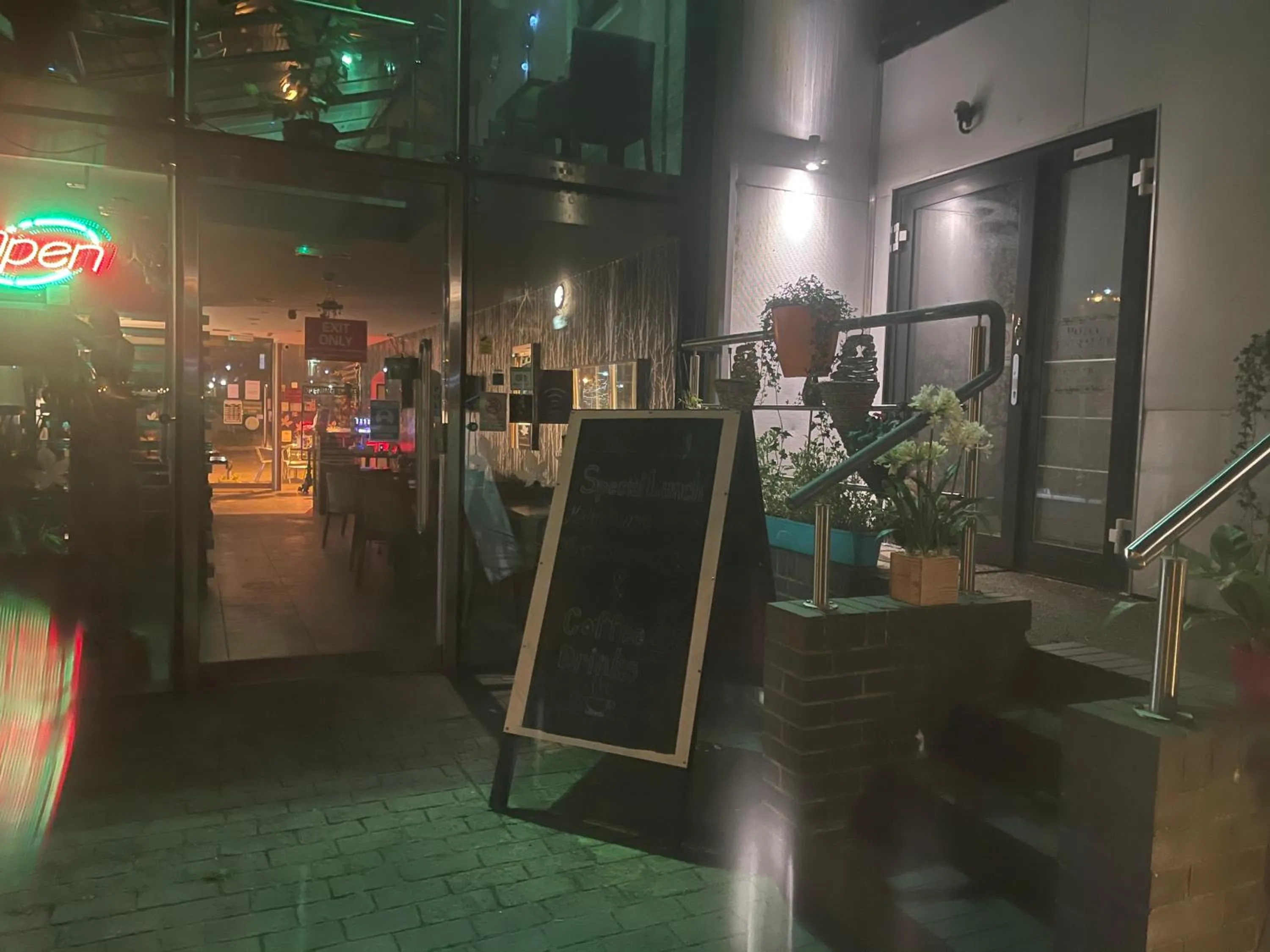 Restaurant/places to eat in The Old Mill Whitchurch