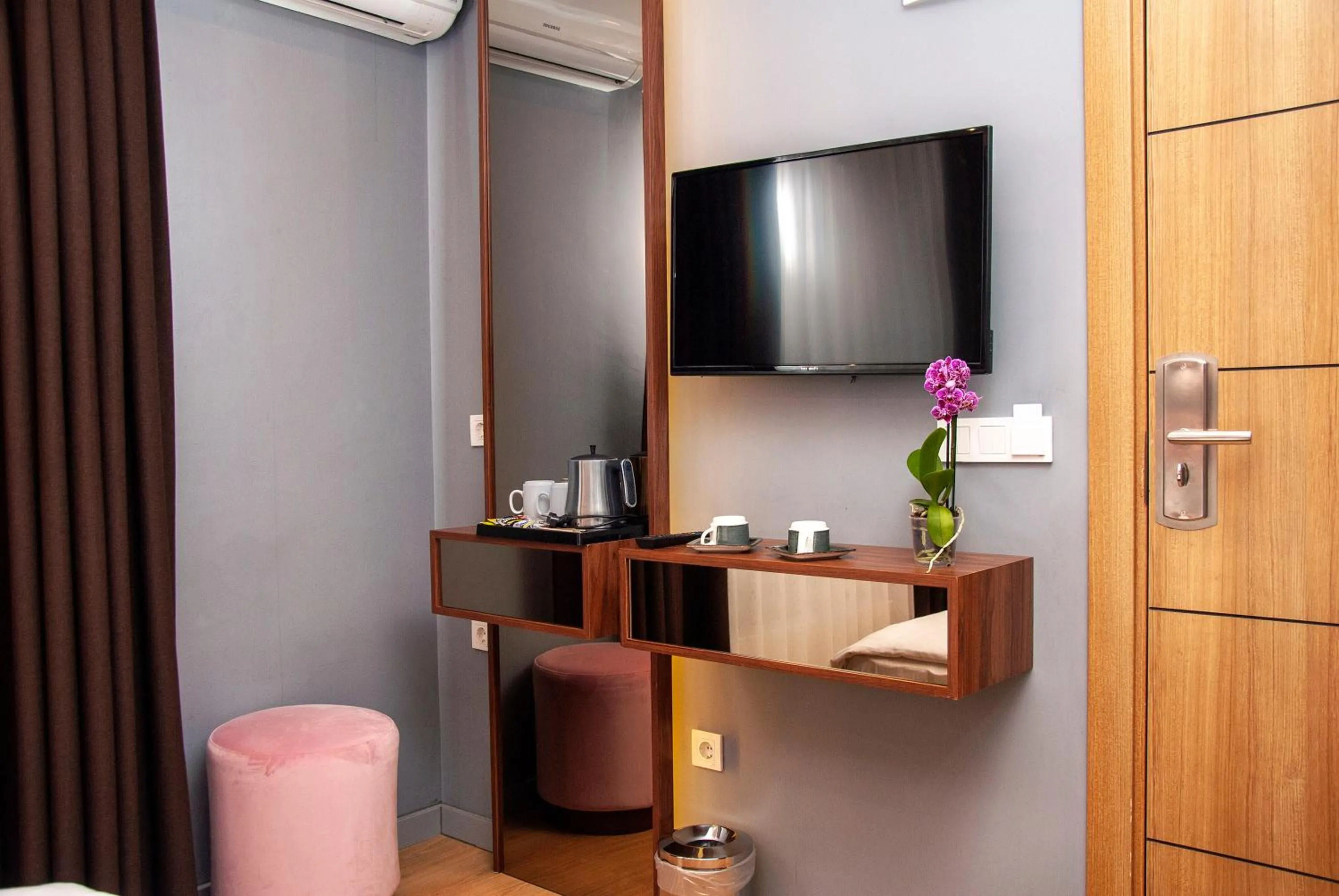 TV and multimedia in Vitabella Suites