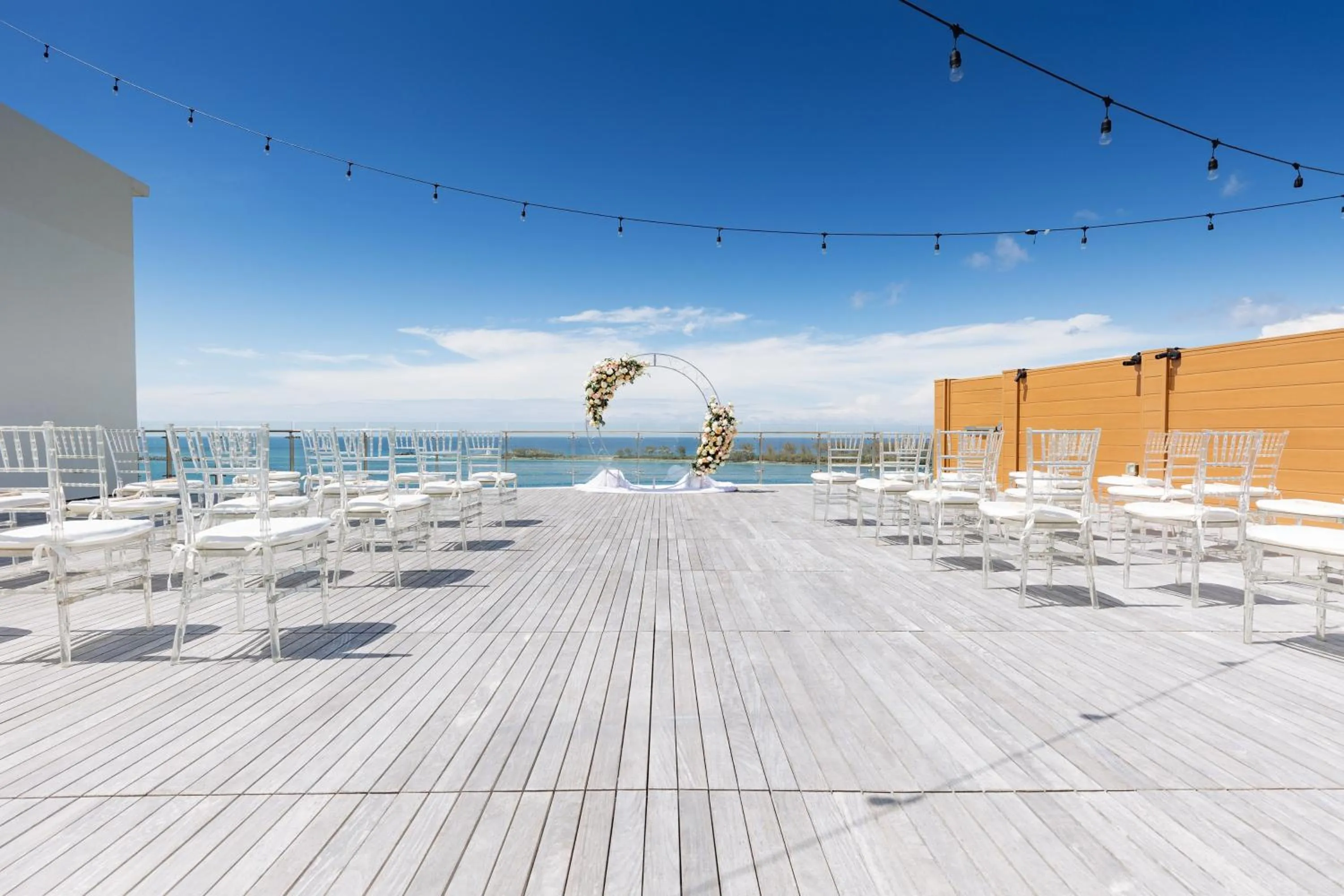 wedding in Margaritaville Beach Resort Nassau