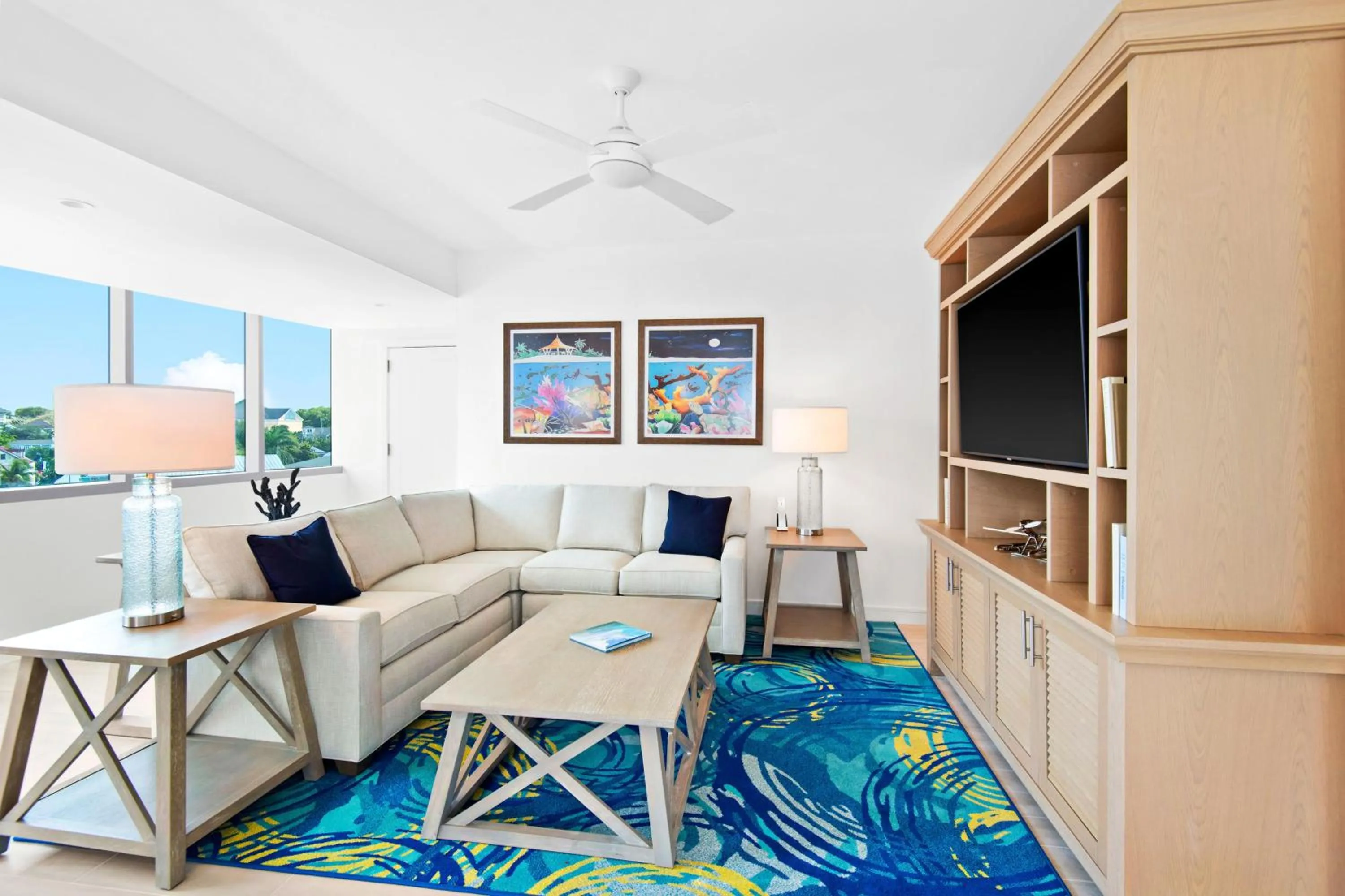TV and multimedia in Margaritaville Beach Resort Nassau