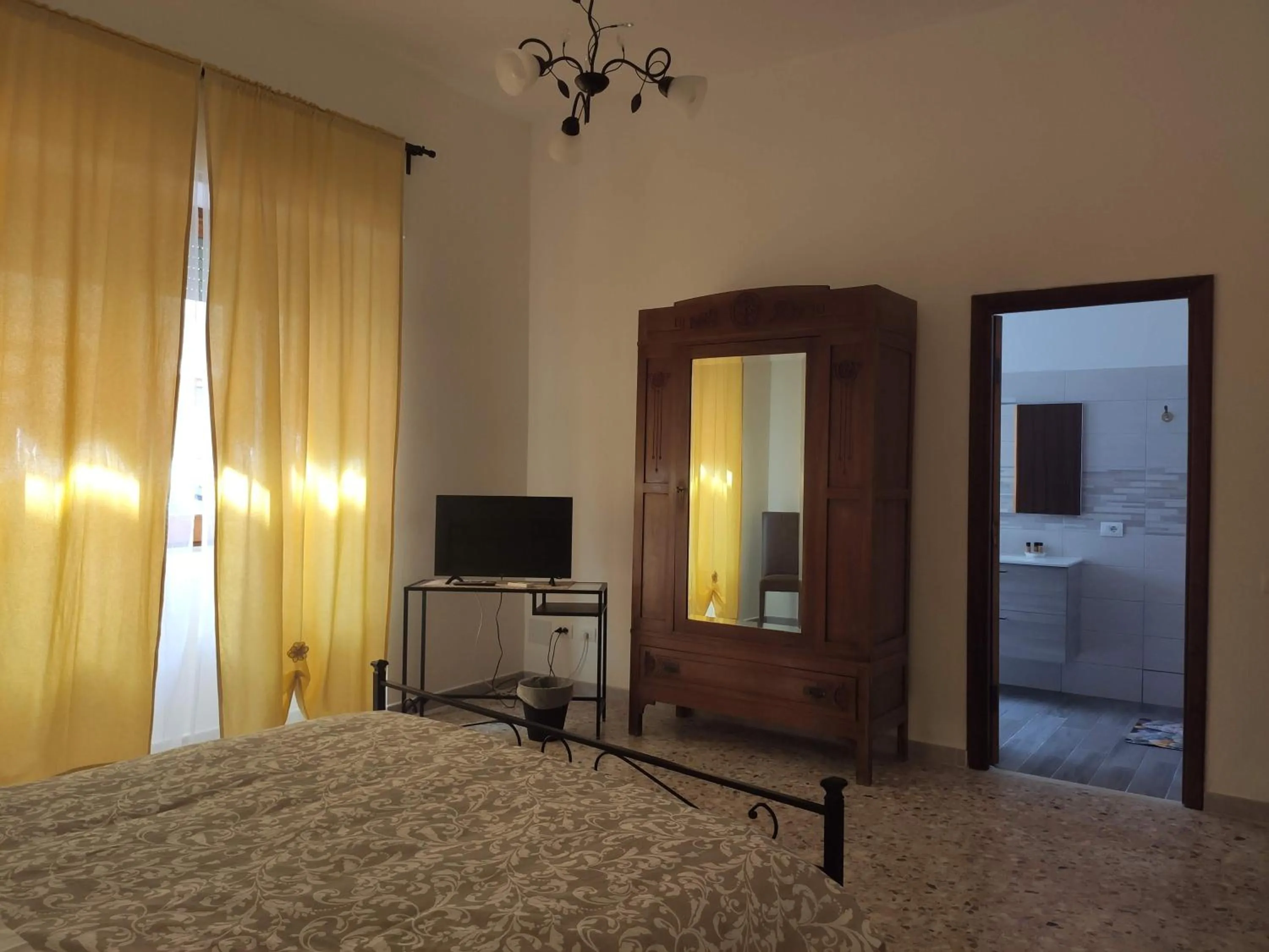 Photo of the whole room in B&B 24 Maggio