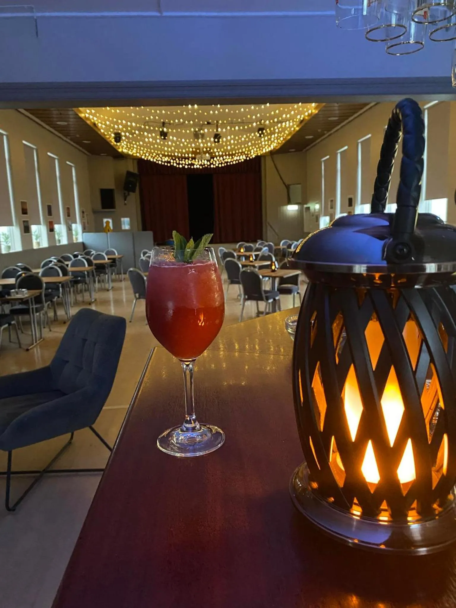 Restaurant/places to eat in Cave apartment