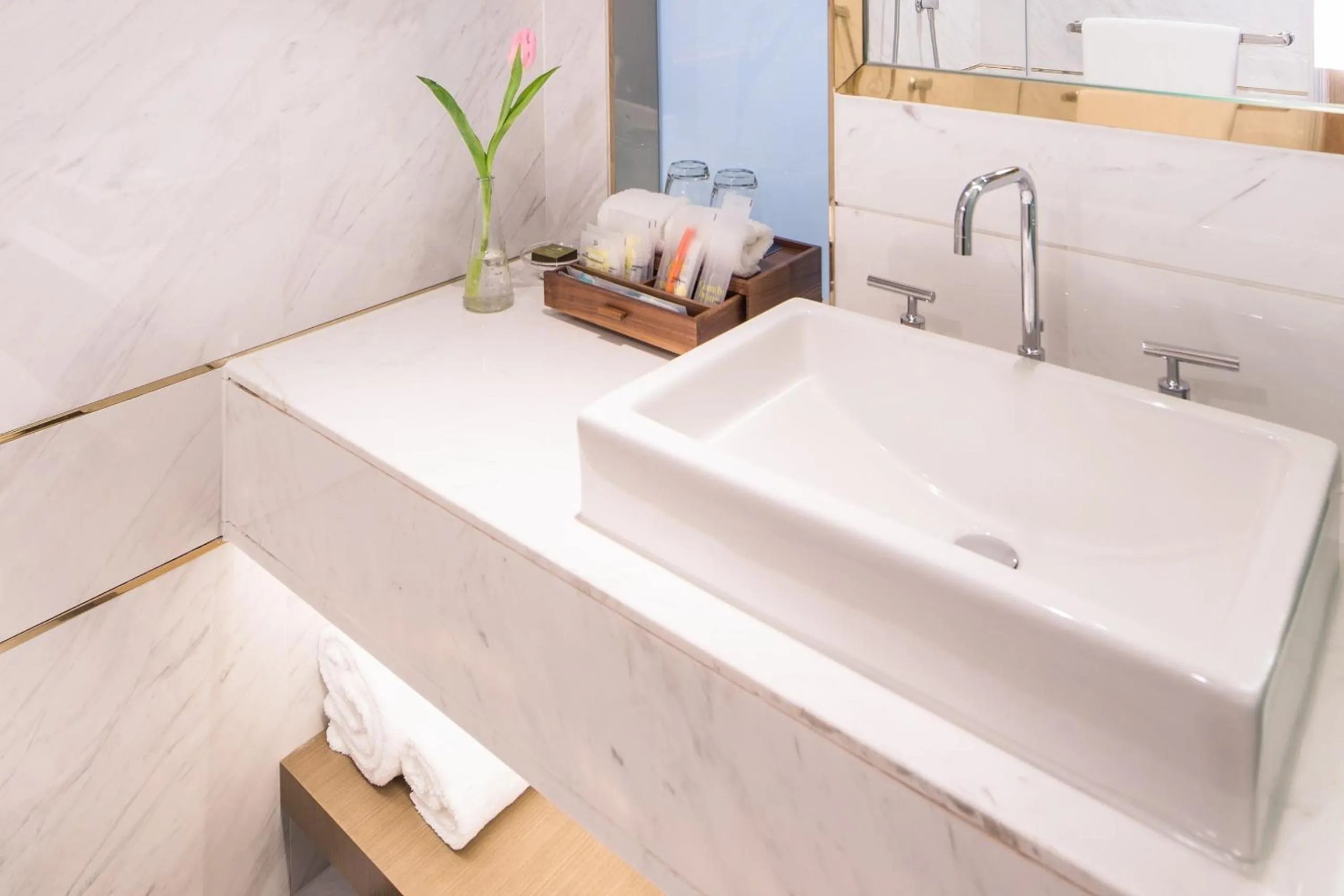 Golden Tulip Shanghai Hongqiao- A Louvre Hotel