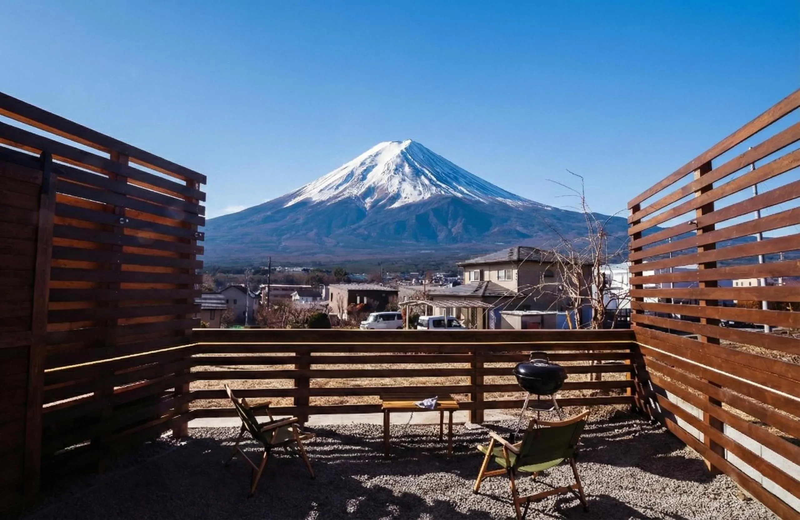 Mountain view in SORAPIA Villa Mt.FUJI Front
