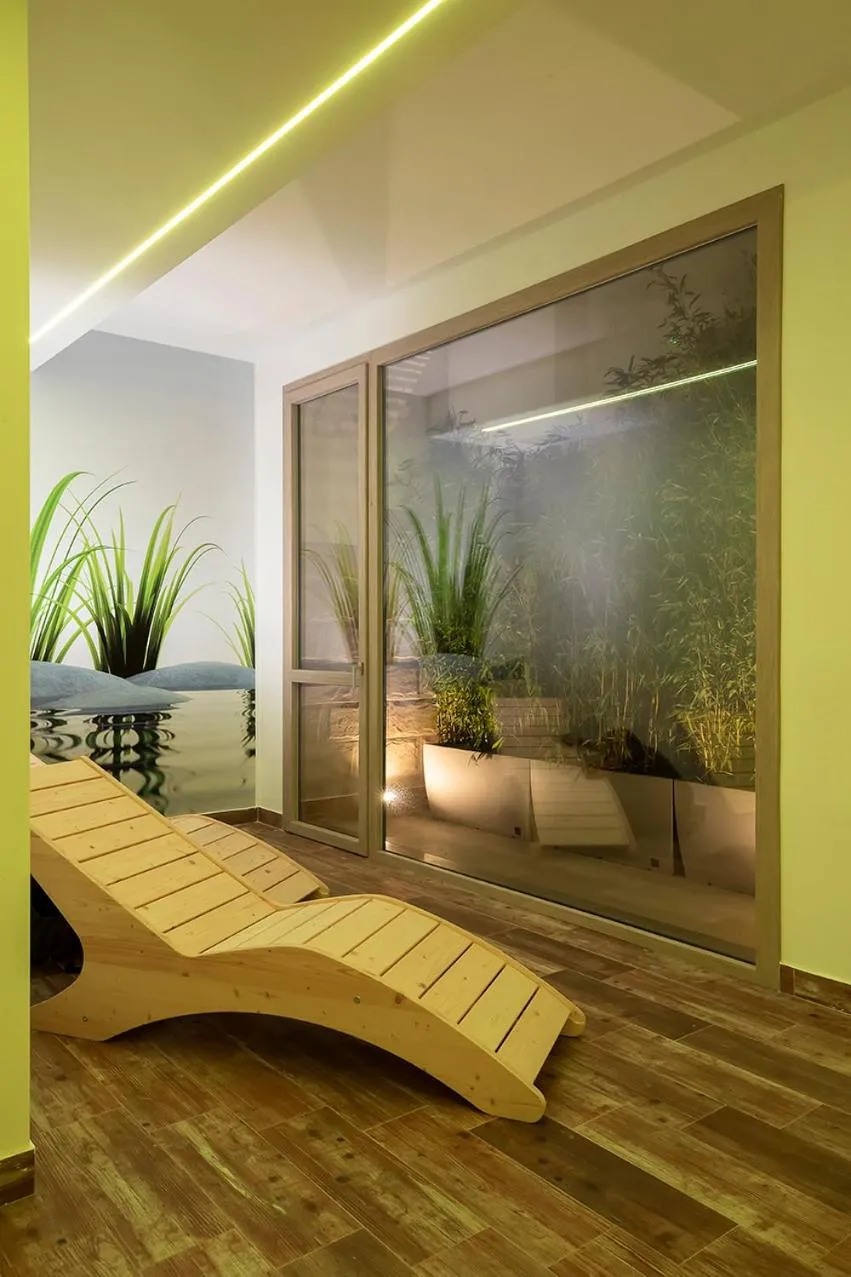 Spa and wellness centre/facilities in Sundeck Hotel