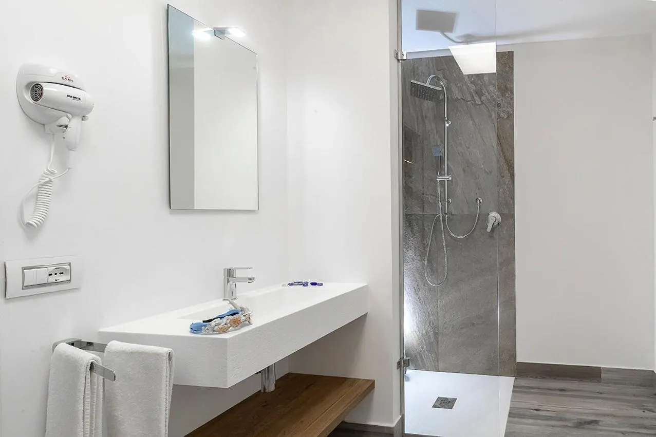 Bathroom in Sundeck Hotel