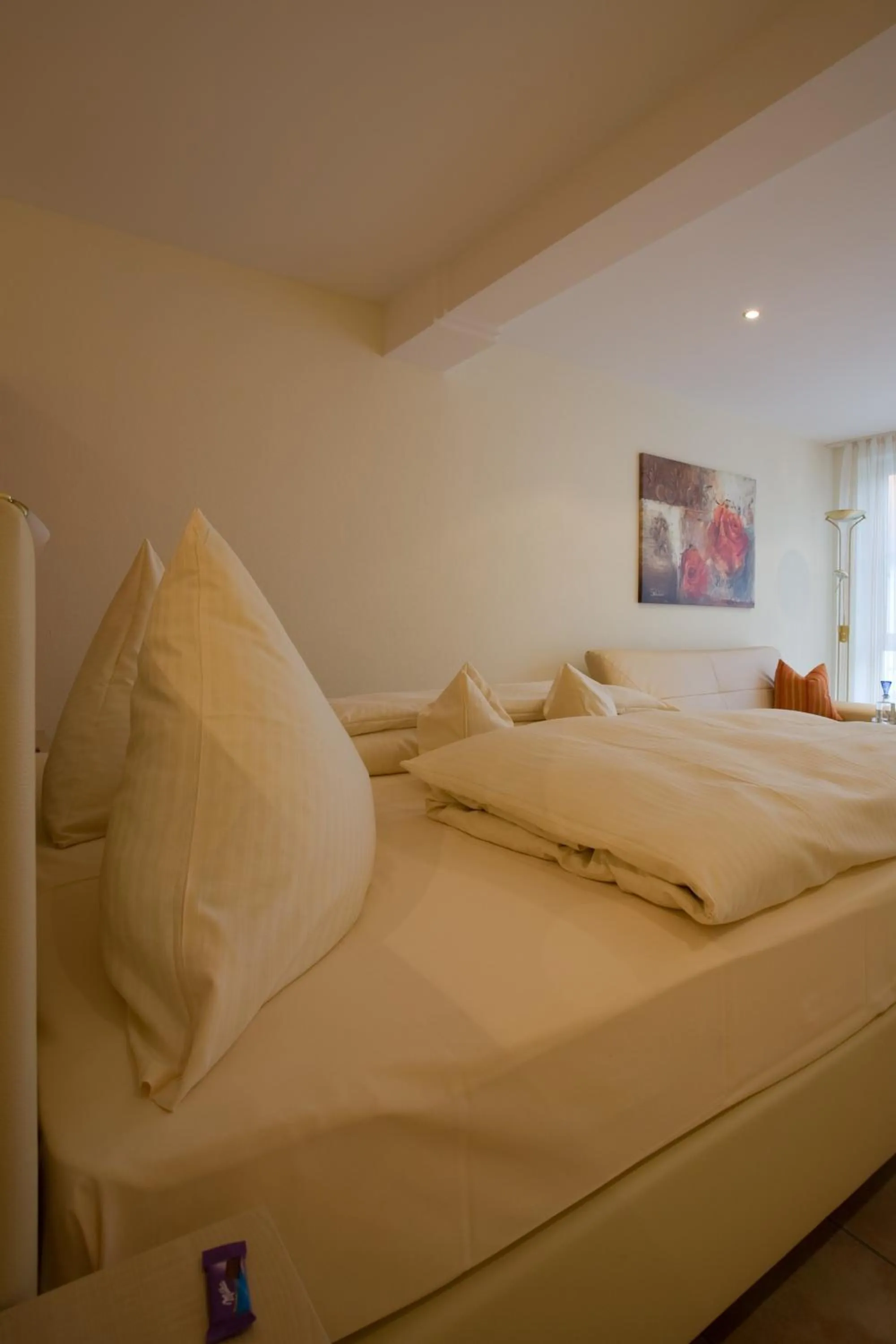 Photo of the whole room, Bed in Engelhard Das Landhotel Garni