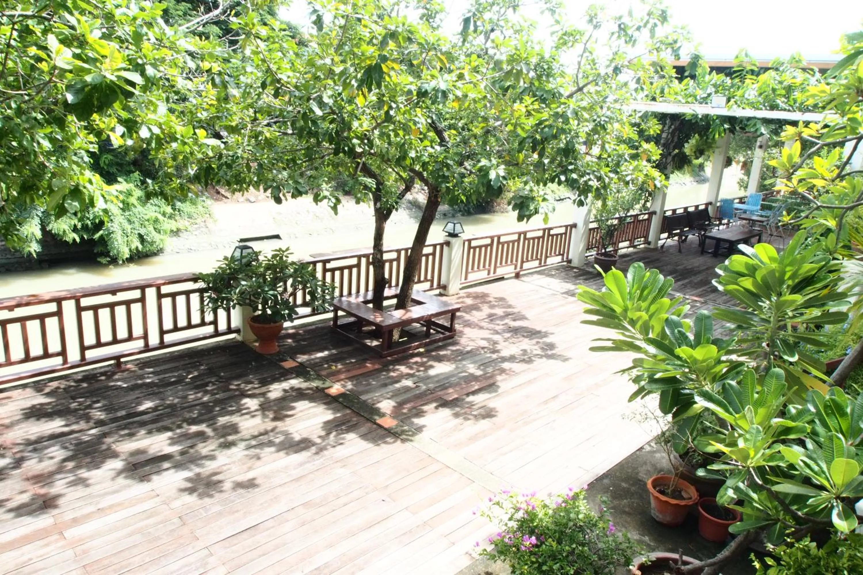 Double Room in Romyen Cafe' Homestay