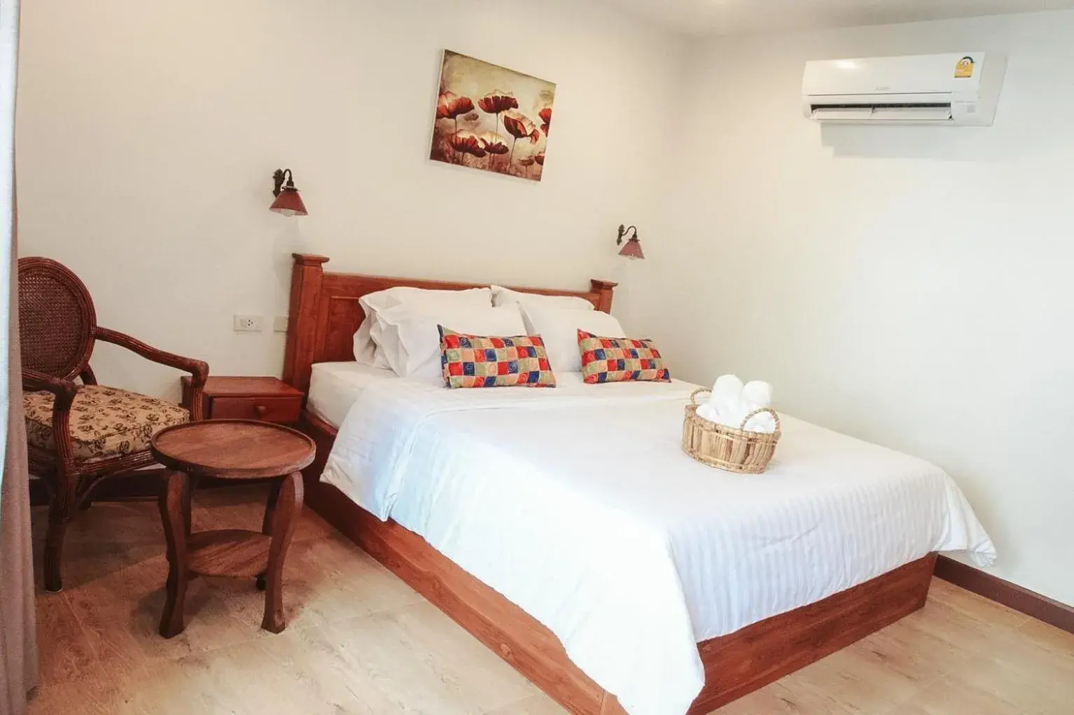 Double Room in Romyen Cafe' Homestay Double Room in Romyen Cafe' Homestay