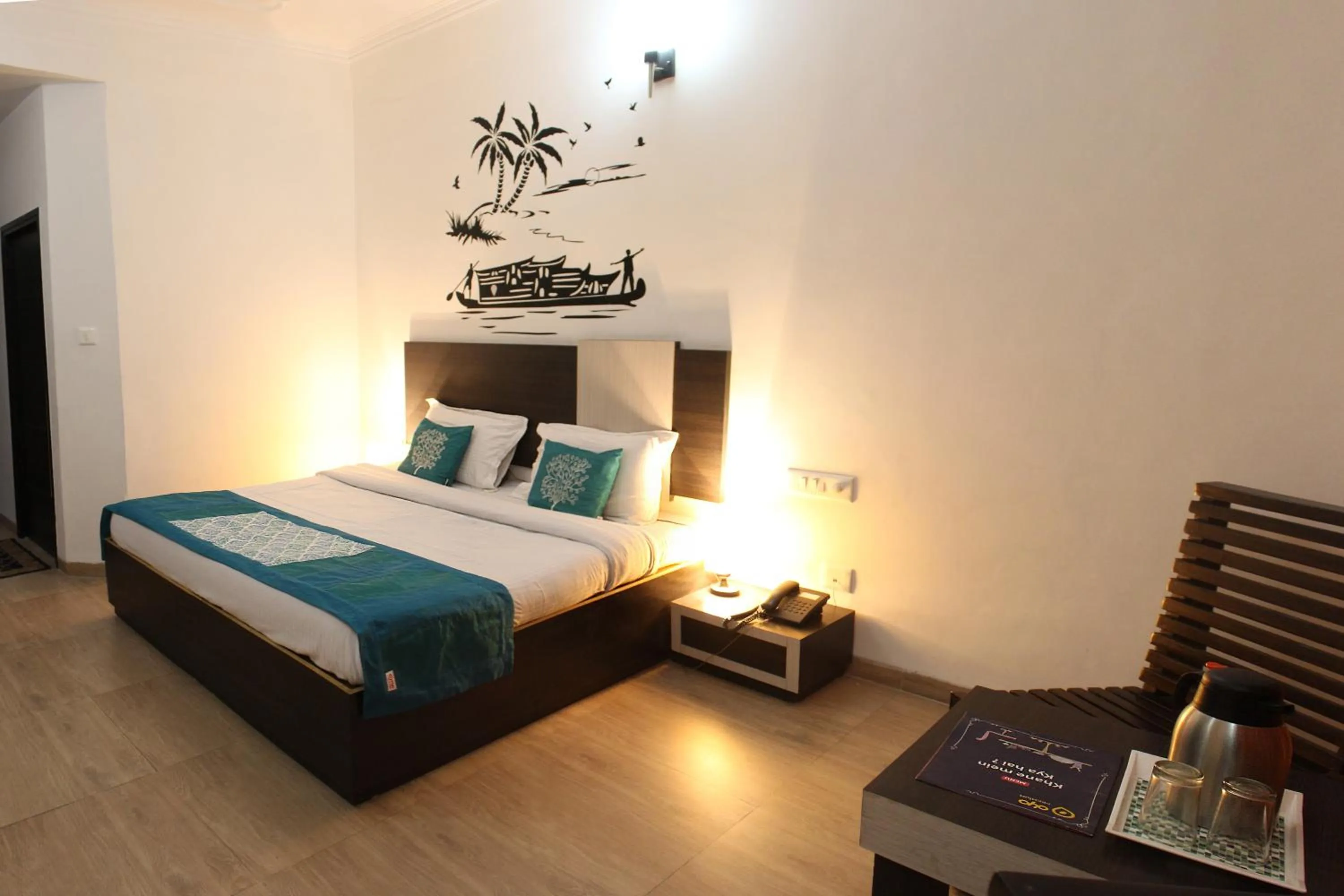 Coffee/tea facilities in Hotel Vatika - the riverside resort