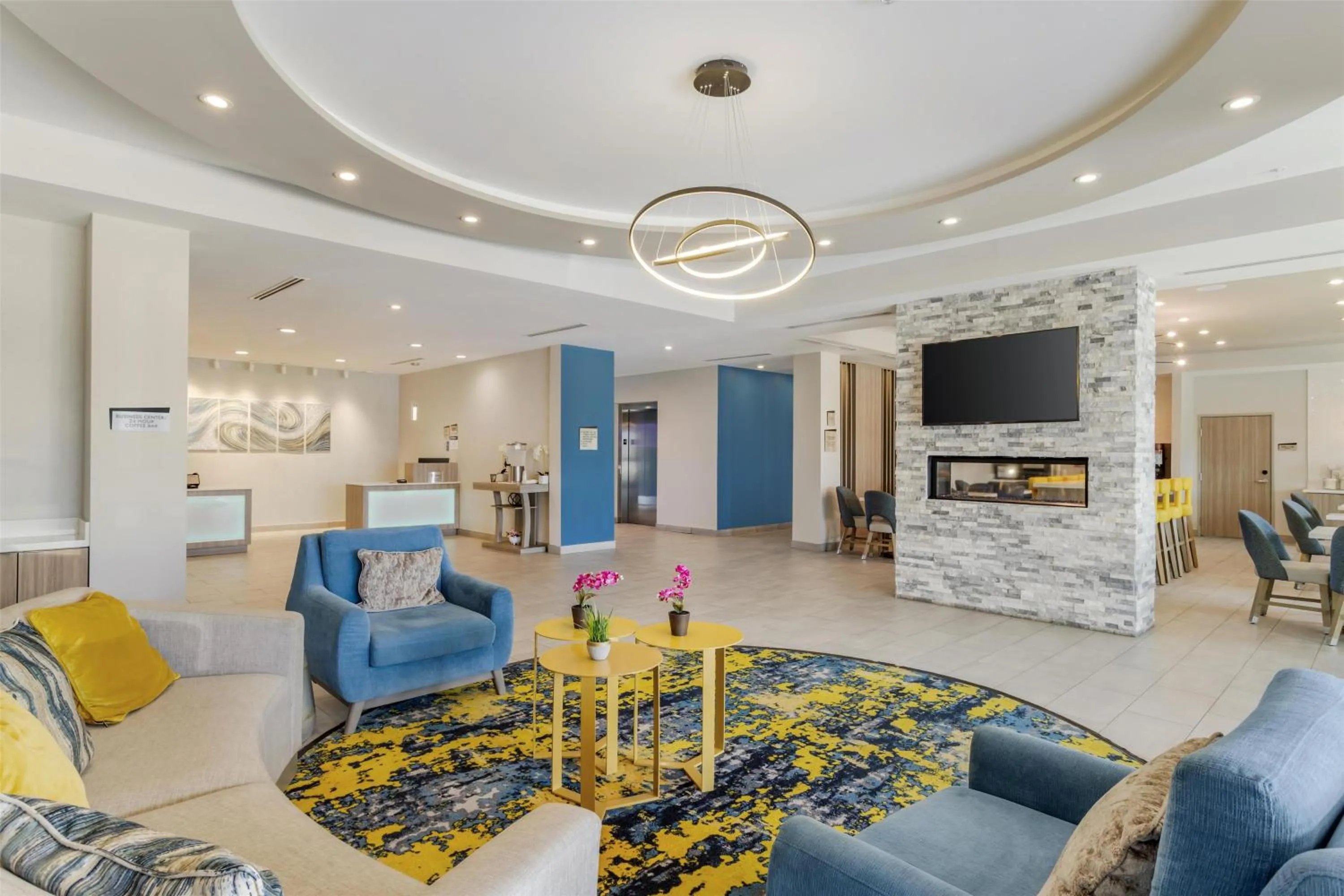 Lobby or reception in Best Western Plus Mid County