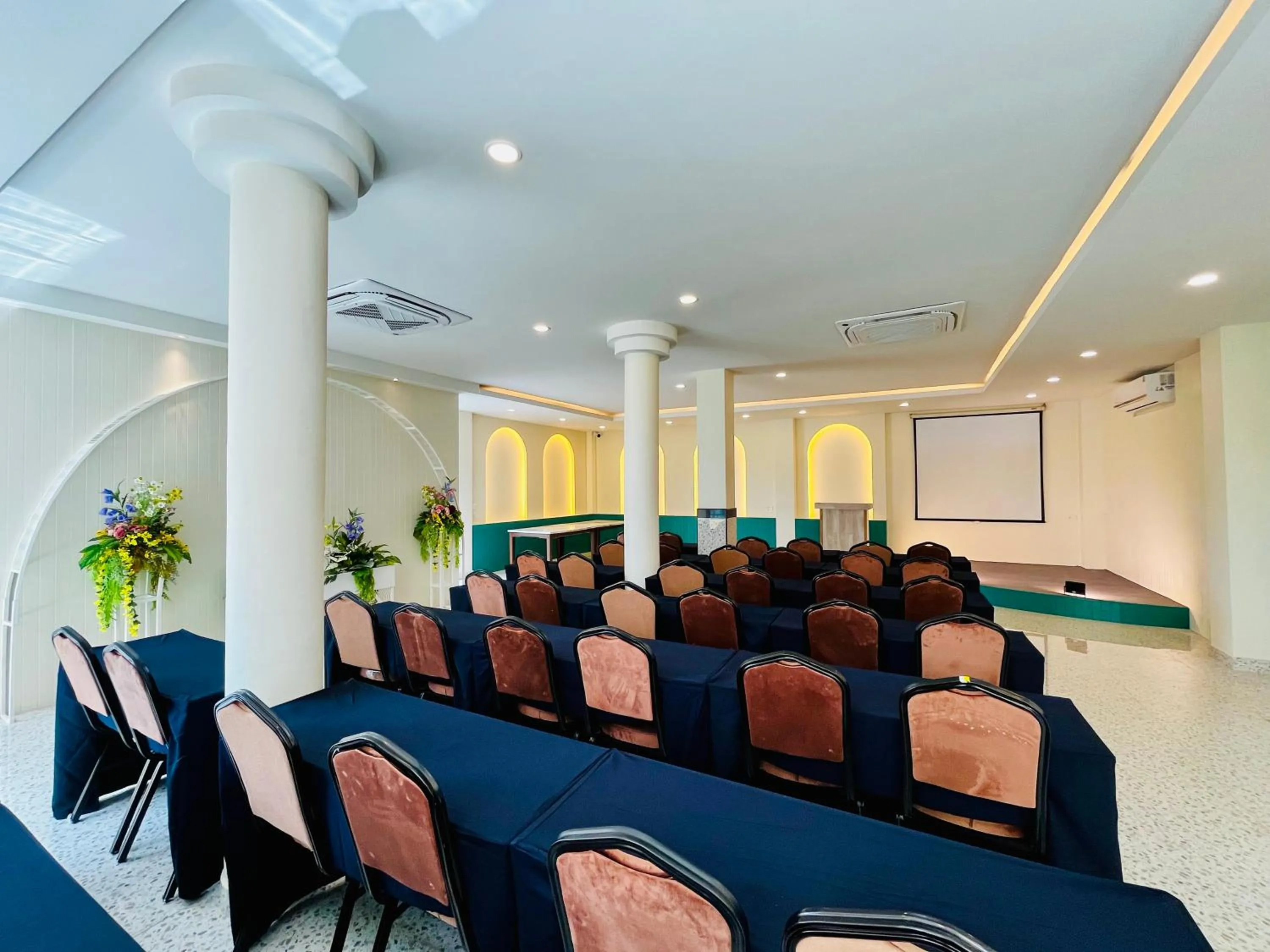 Meeting/conference room in USABAI Riverside Boutique Hotel