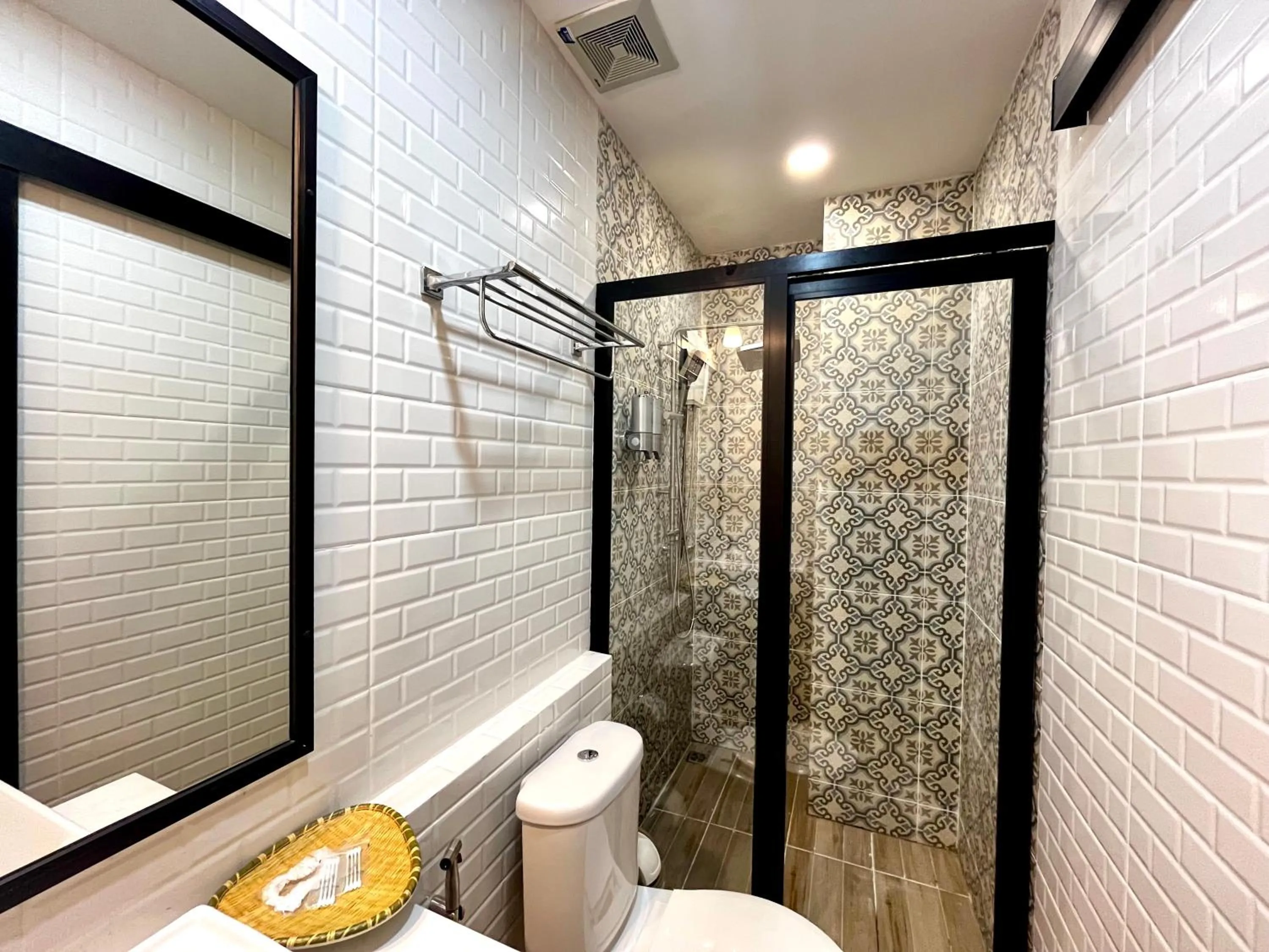 Shower in USABAI Riverside Boutique Hotel