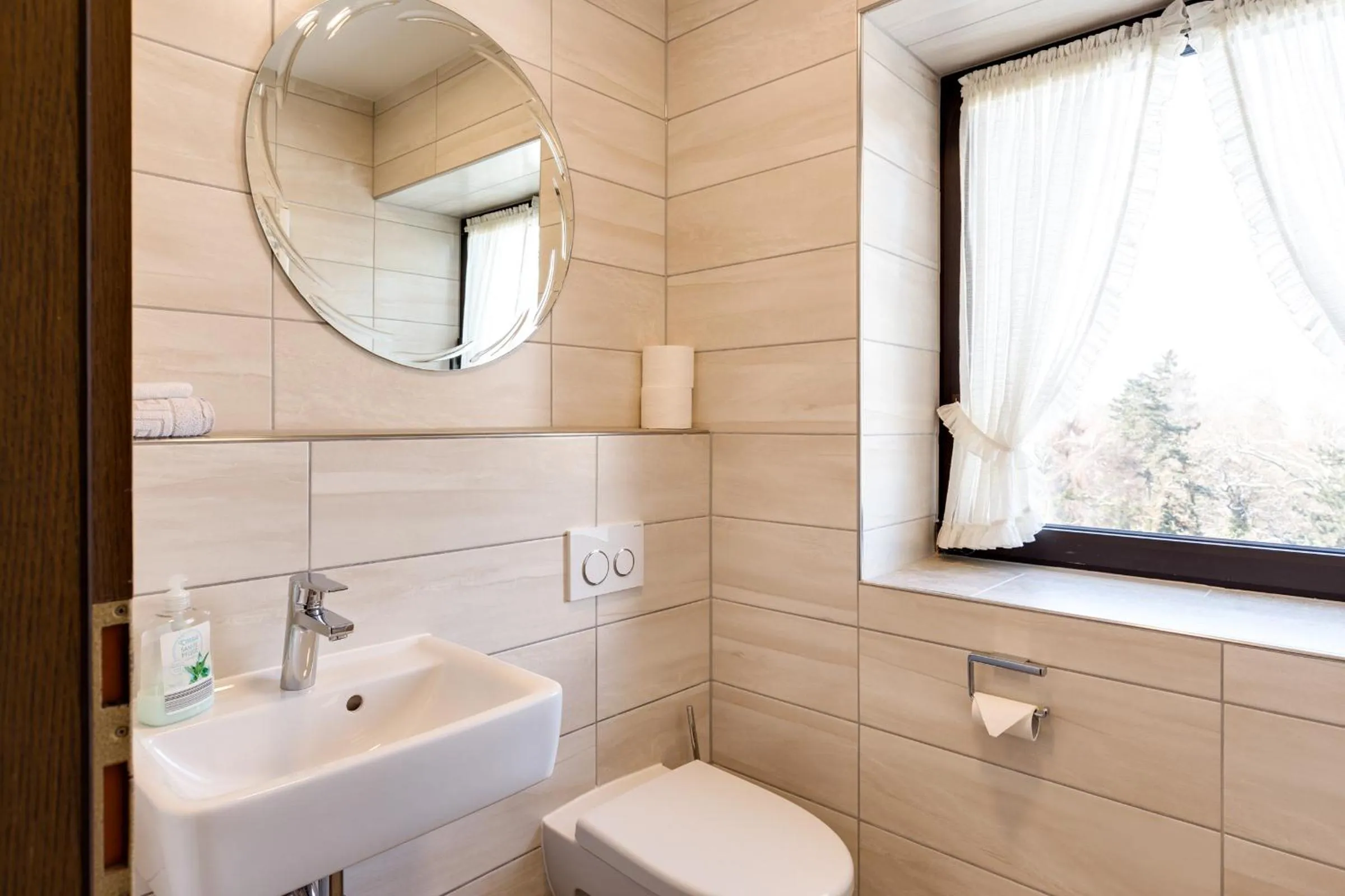 Toilet in Hotel Bergfried & Schönblick