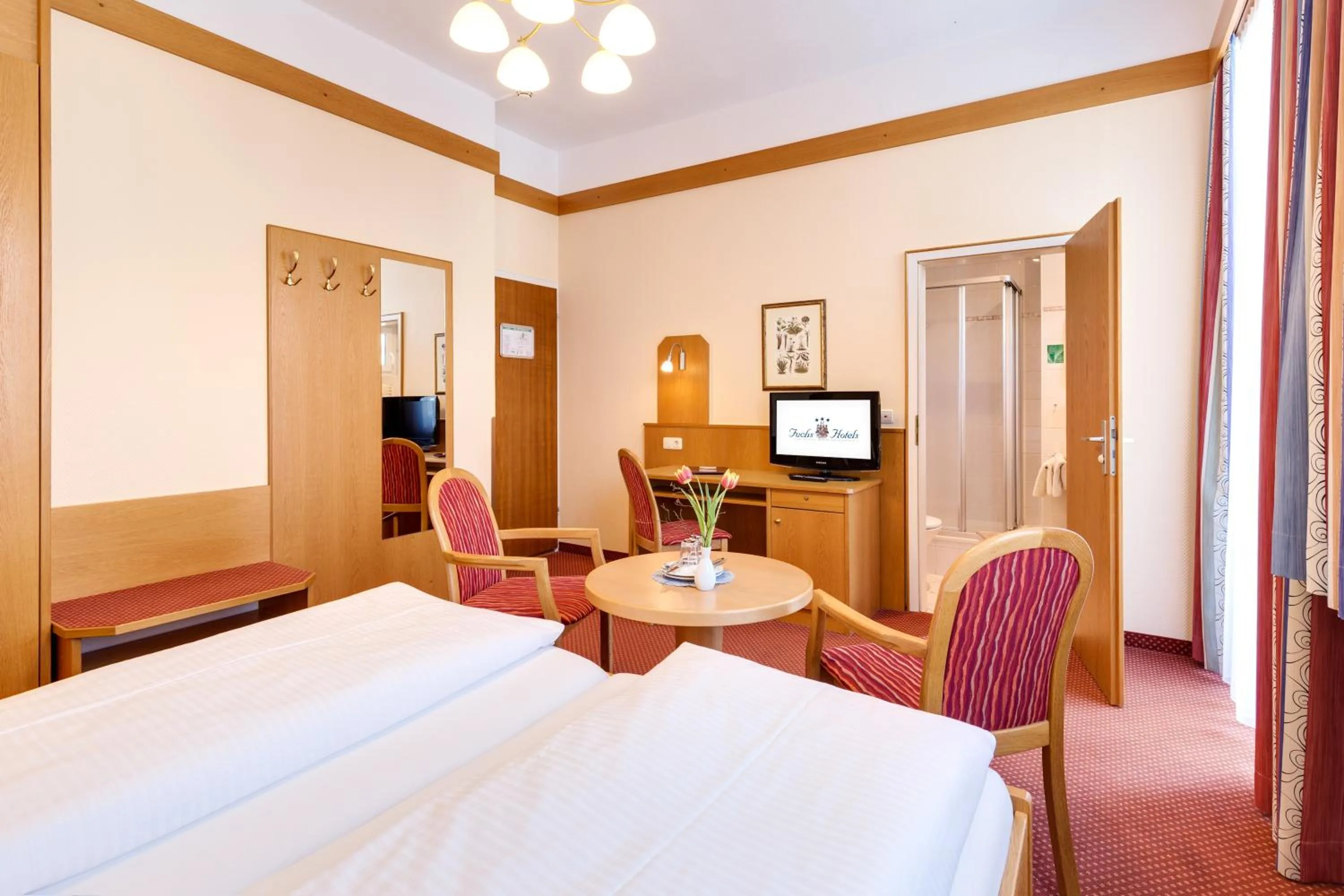 Photo of the whole room, Bed in Hotel Bergfried & Schönblick