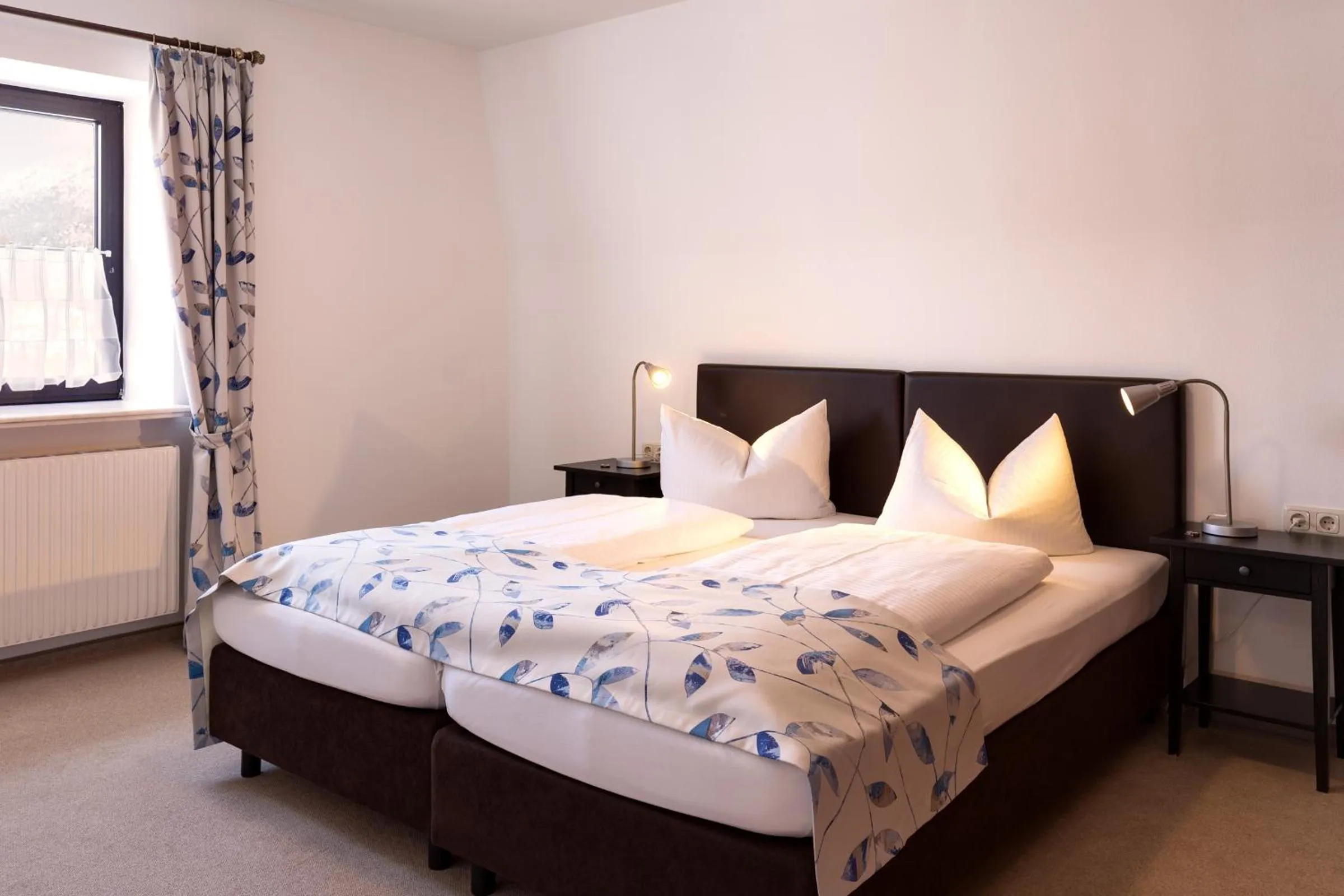 Bedroom, Bed in Hotel Bergfried & Schönblick