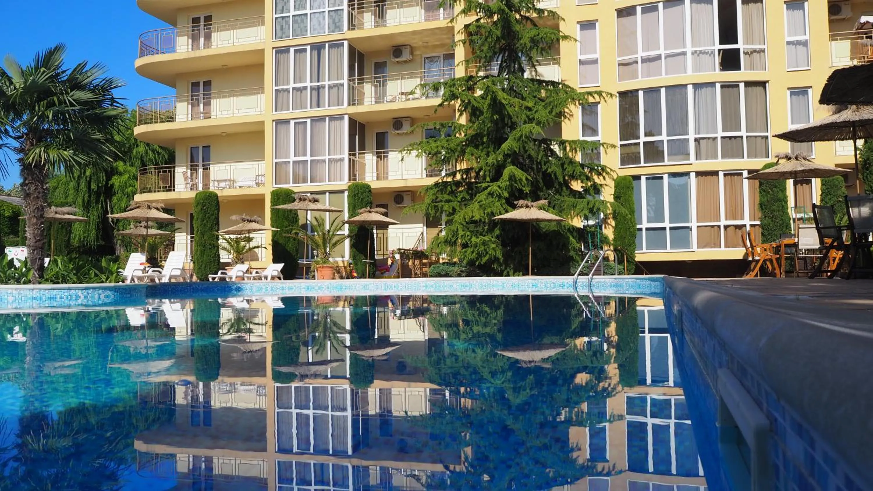 Joya Park Apartments
