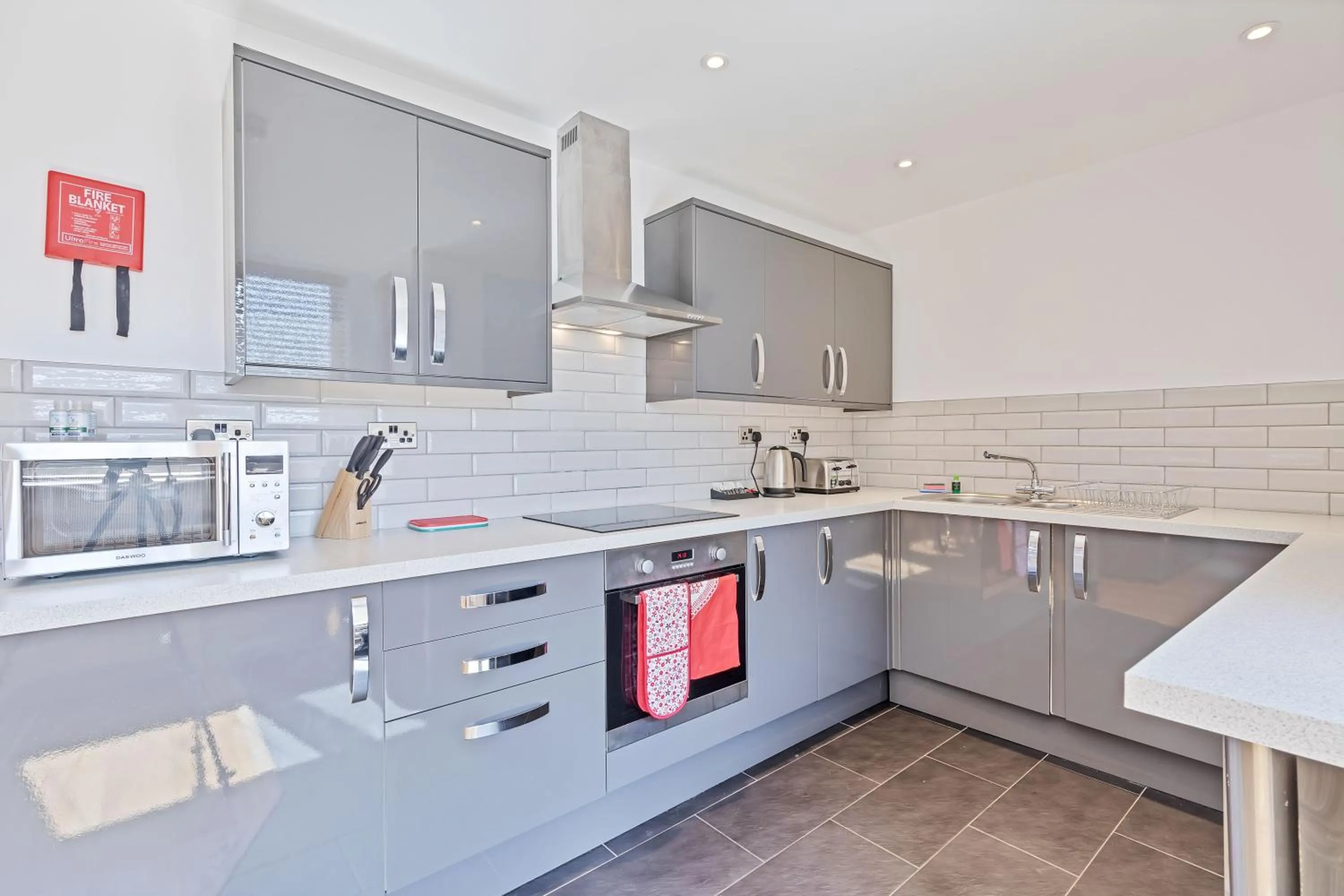 Kitchen or kitchenette in Urban Heights - By My Getaways