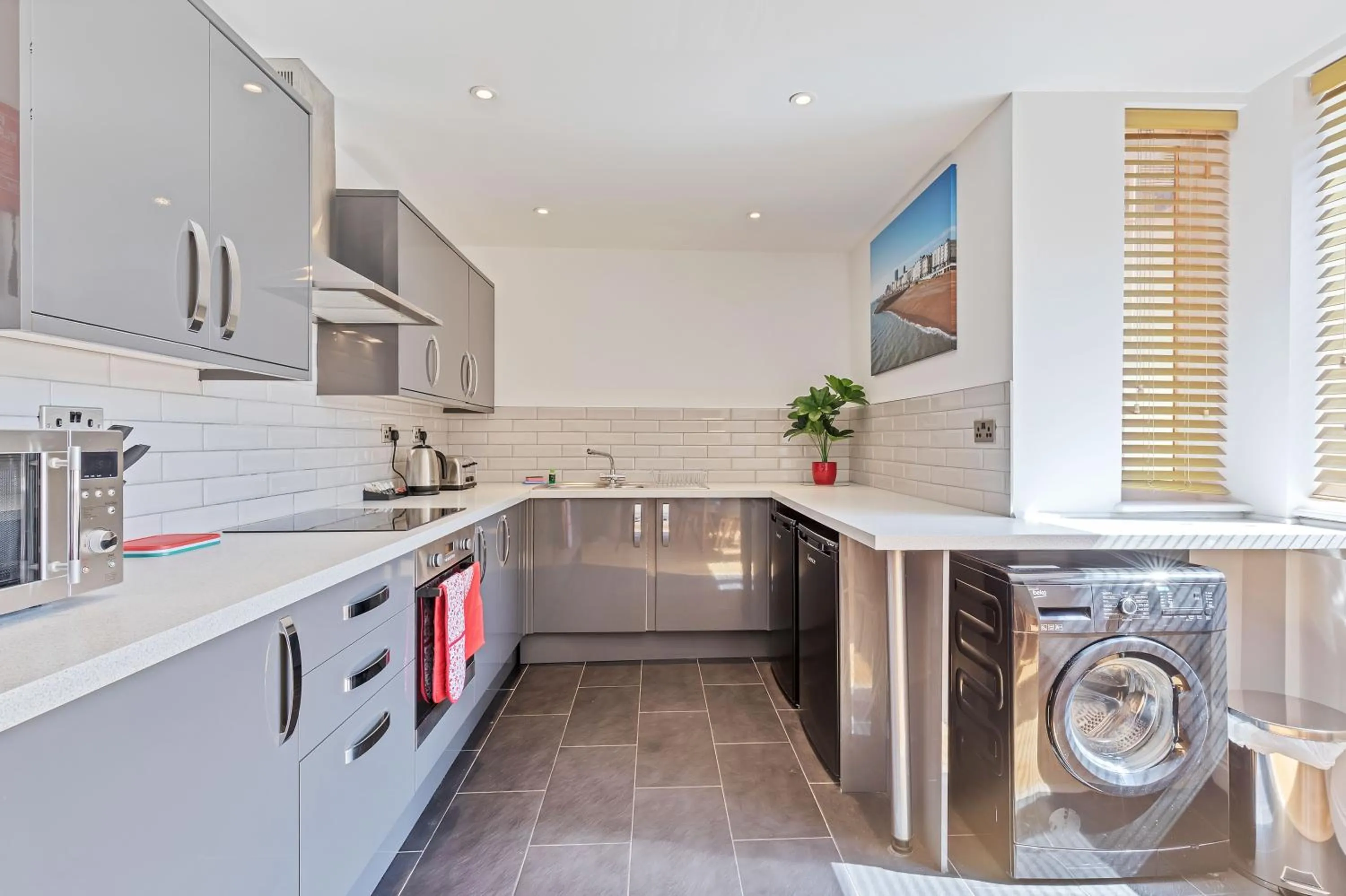 Kitchen or kitchenette in Urban Heights - By My Getaways