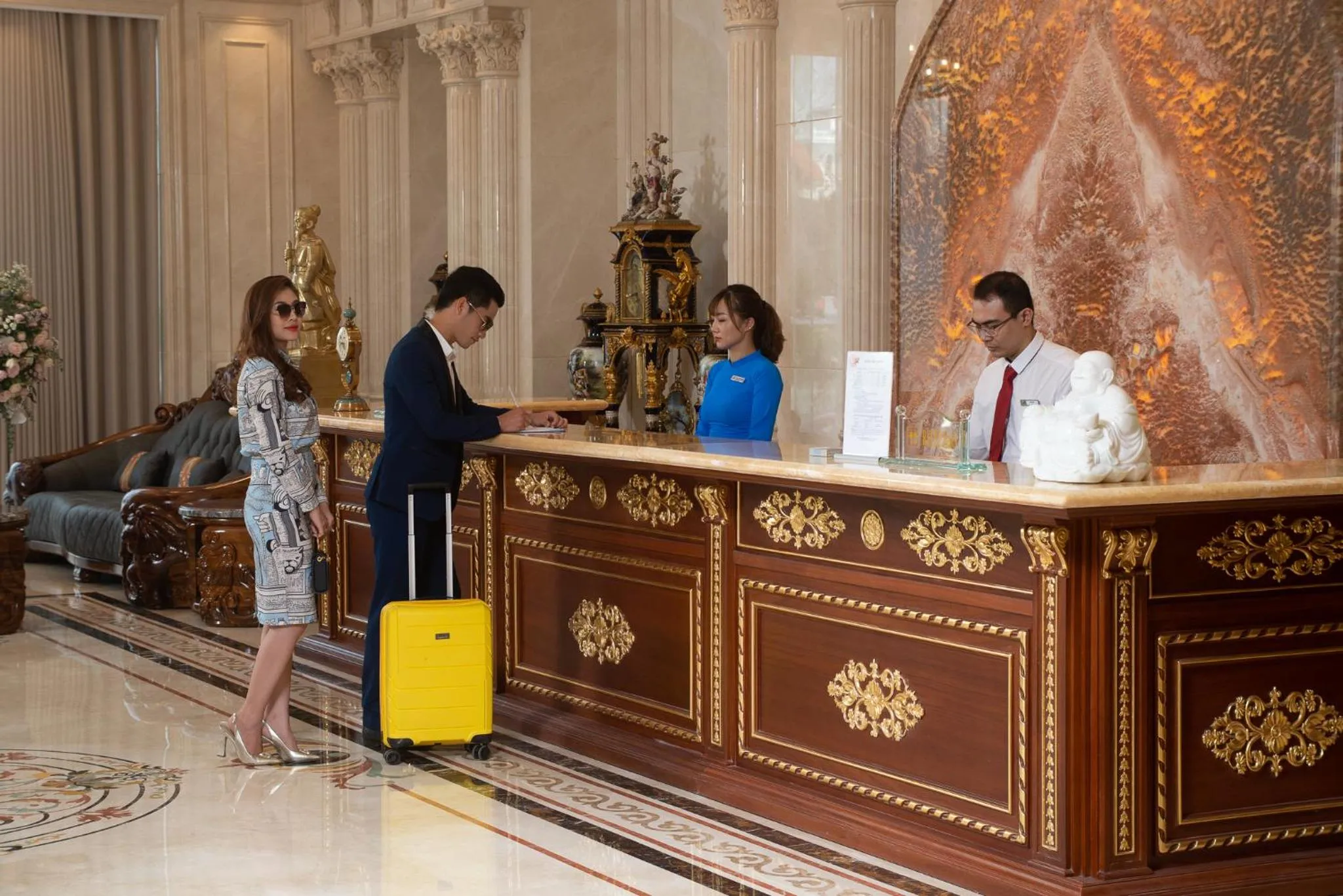Lobby or reception in THE SHINE HOTEL