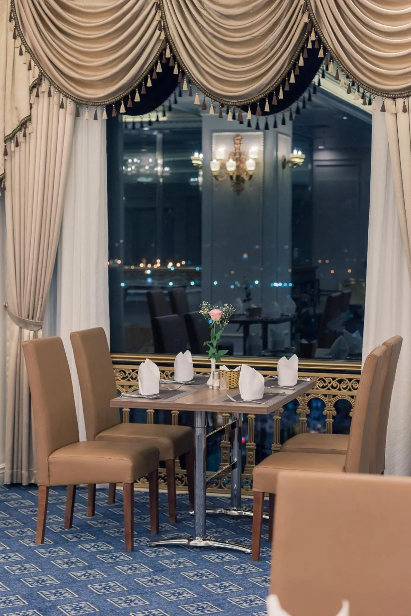 Restaurant/places to eat in THE SHINE HOTEL