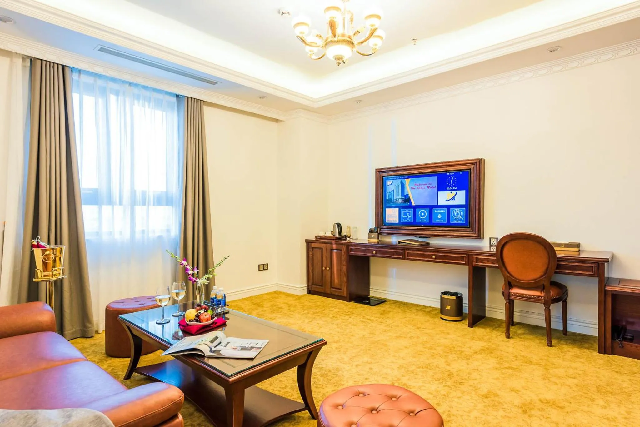 Living room in THE SHINE HOTEL