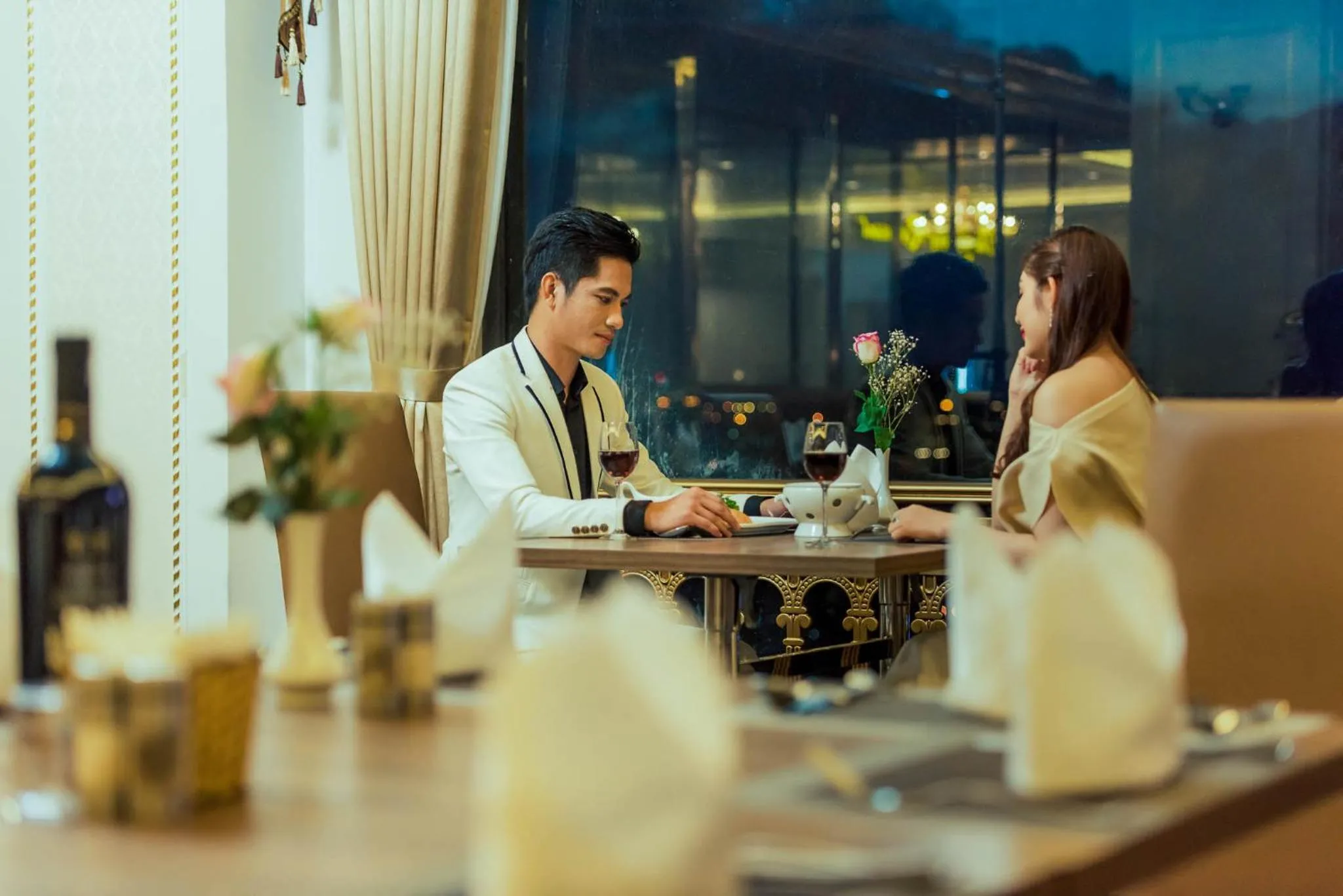 Restaurant/places to eat in THE SHINE HOTEL
