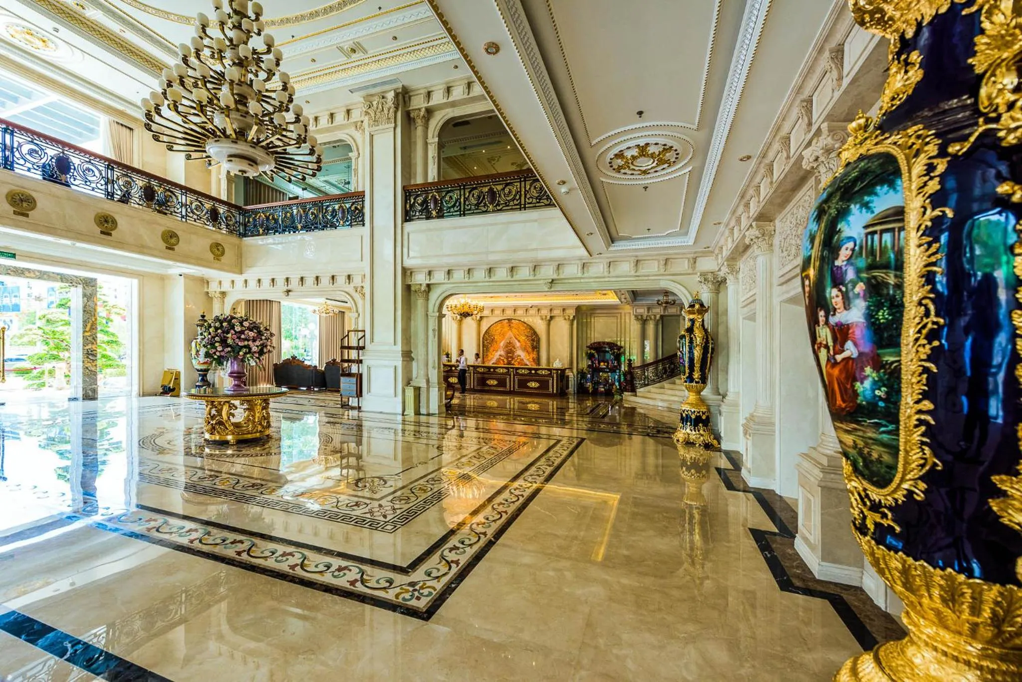 Lobby or reception in THE SHINE HOTEL