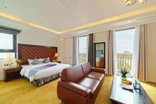 Photo of the whole room, Bed in THE SHINE HOTEL
