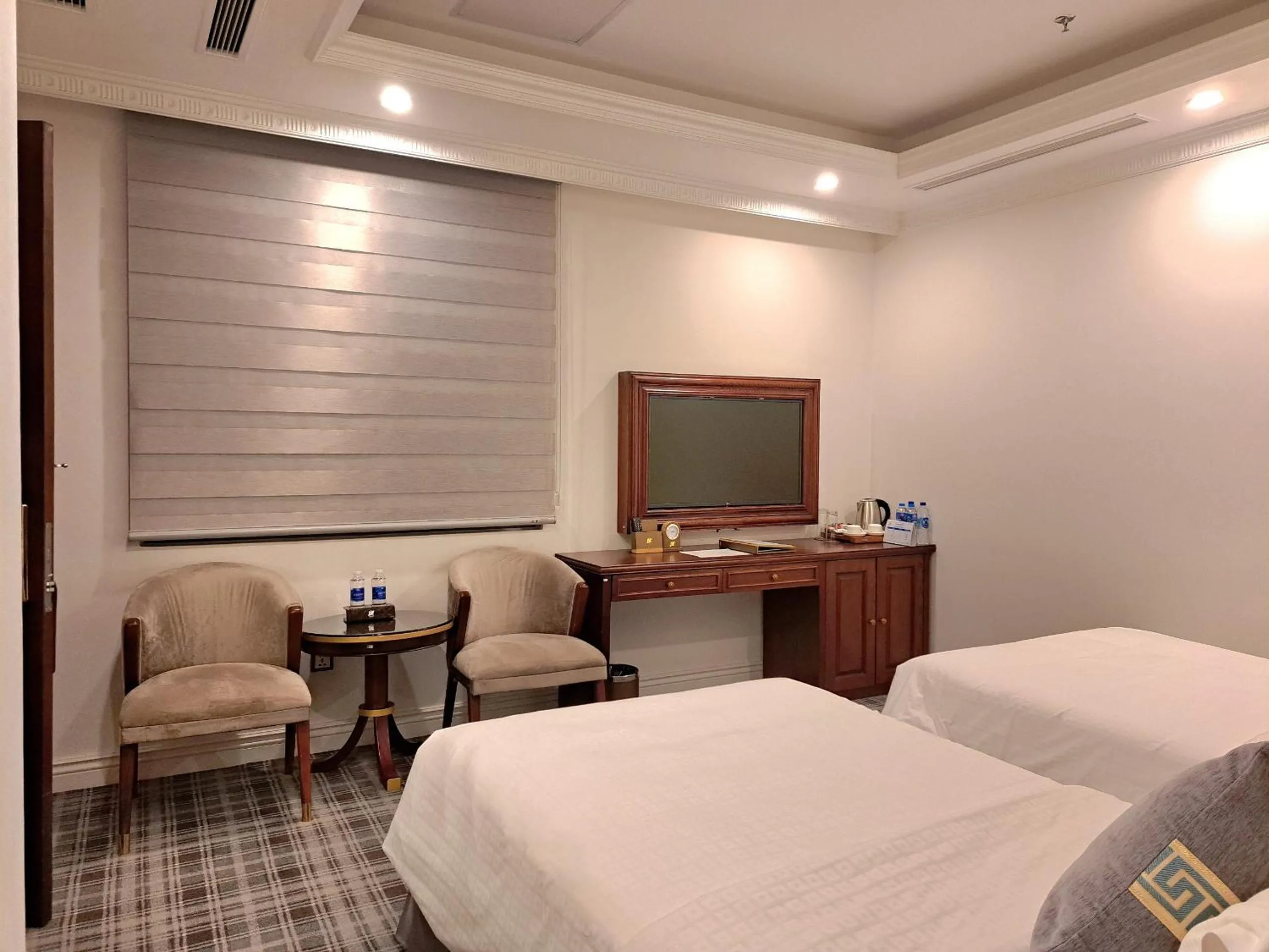 Photo of the whole room, Bed in THE SHINE HOTEL