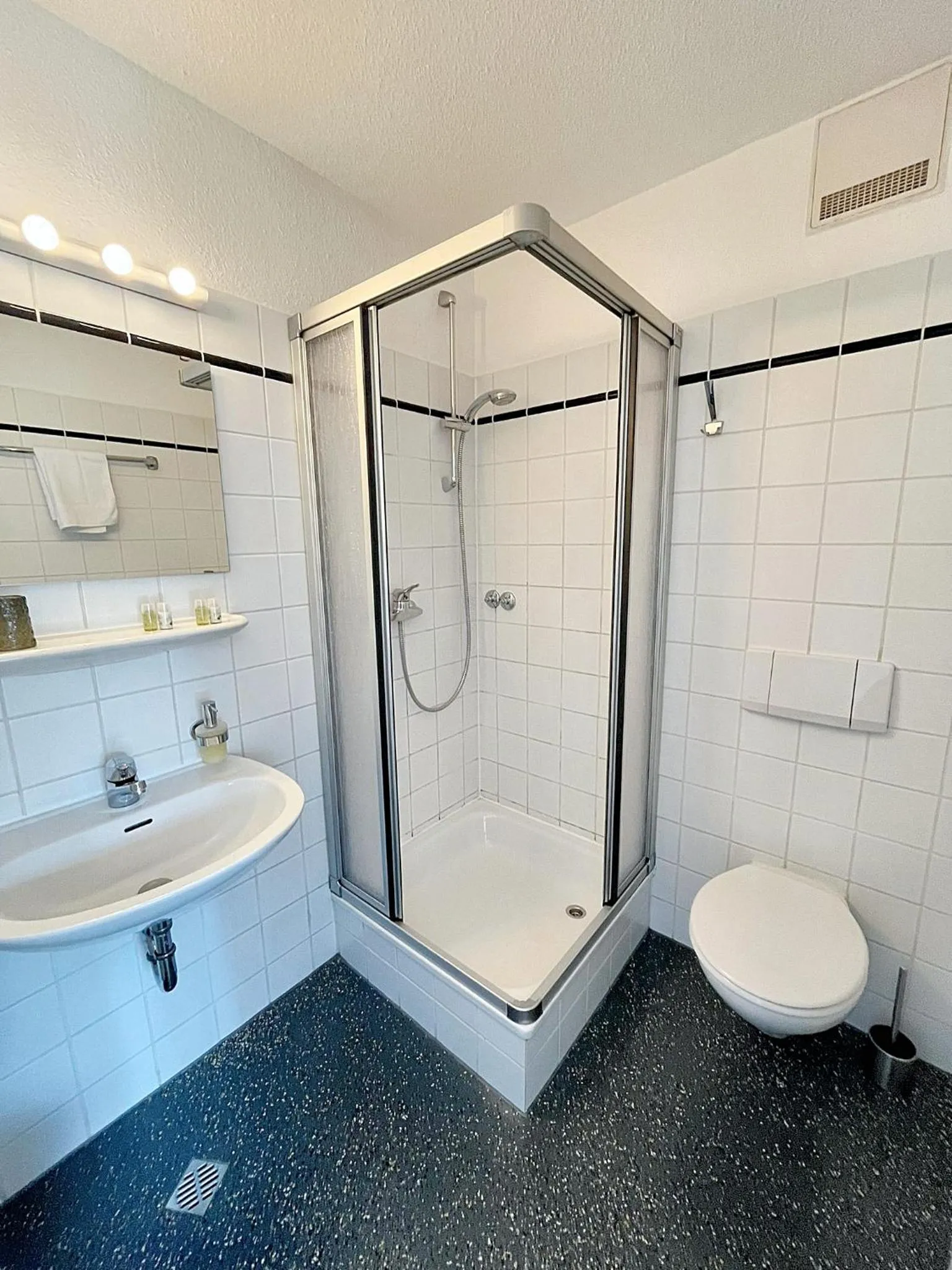 Bathroom in Hotel Marina