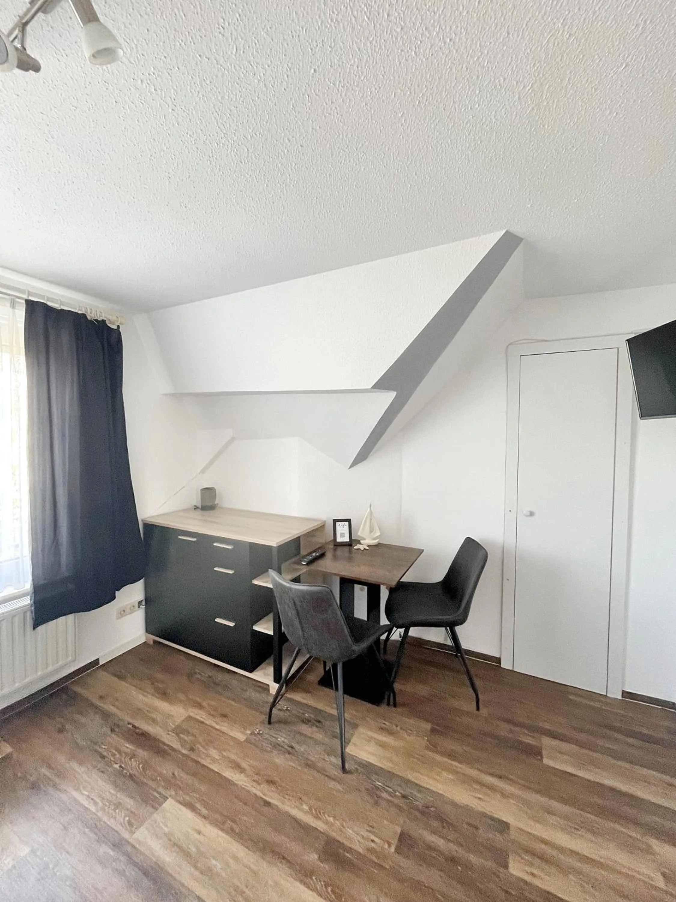 Photo of the whole room in Hotel Marina