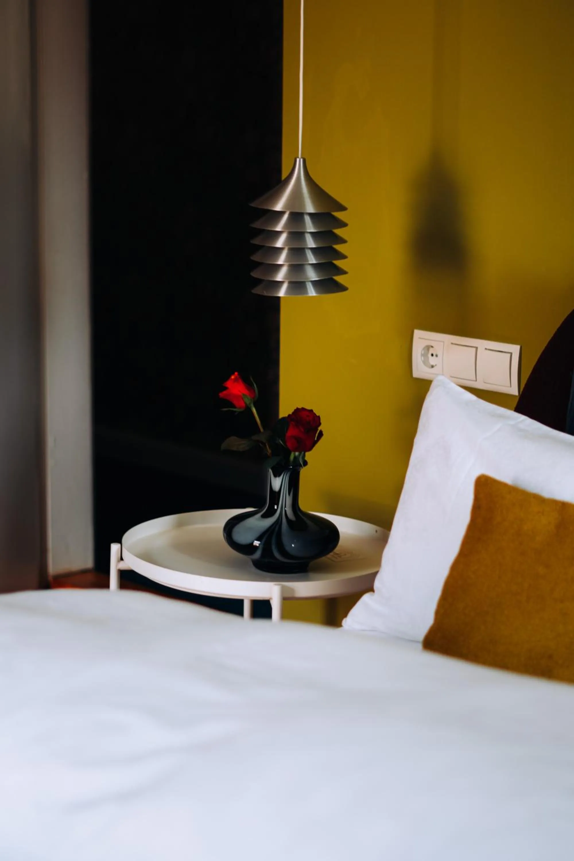 Bed in Molo Rouge - Boutiquehotel & Café