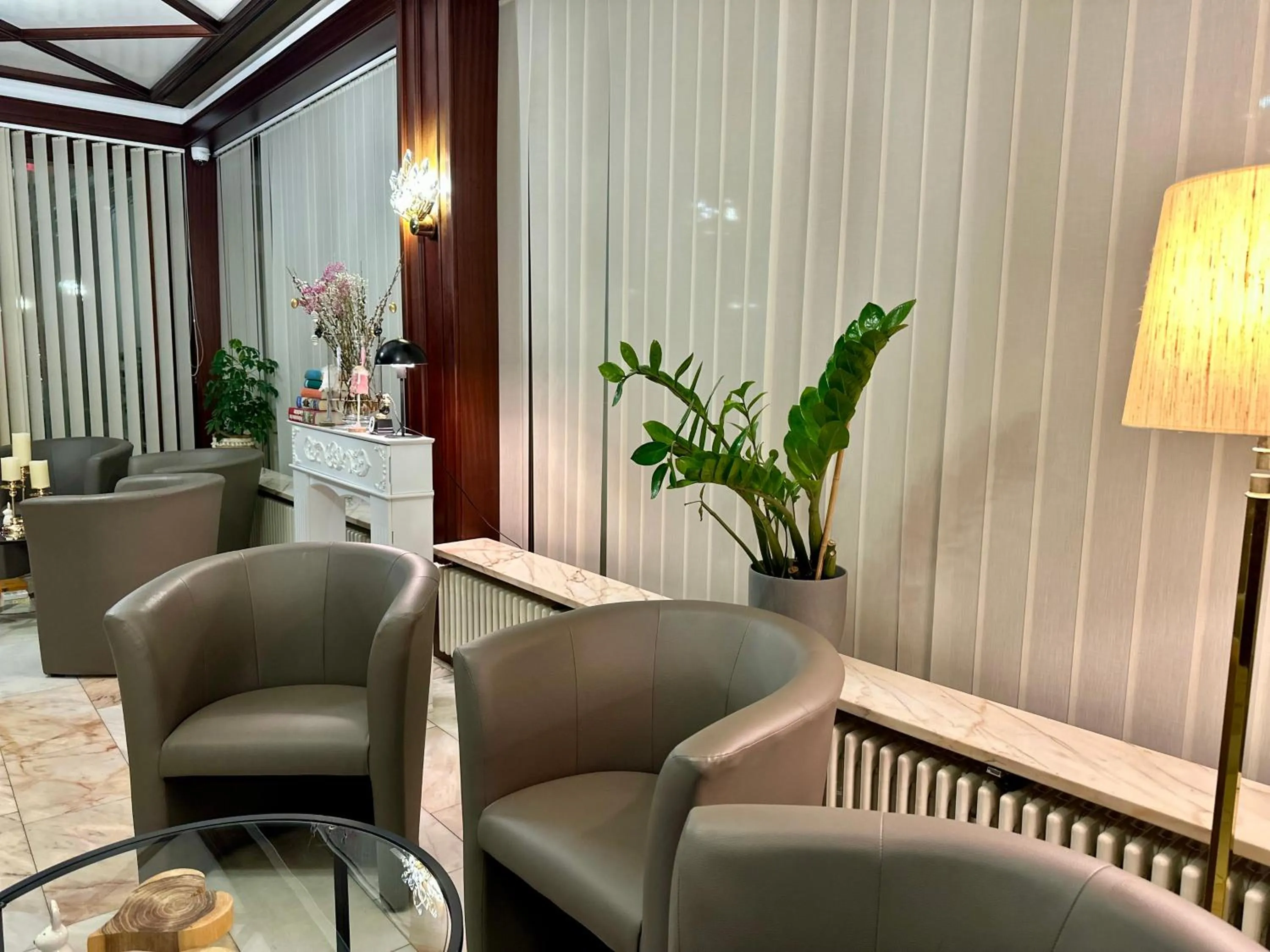 Seating area in City Hotel