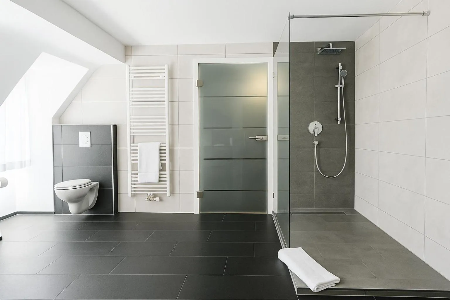 Shower in City Hotel