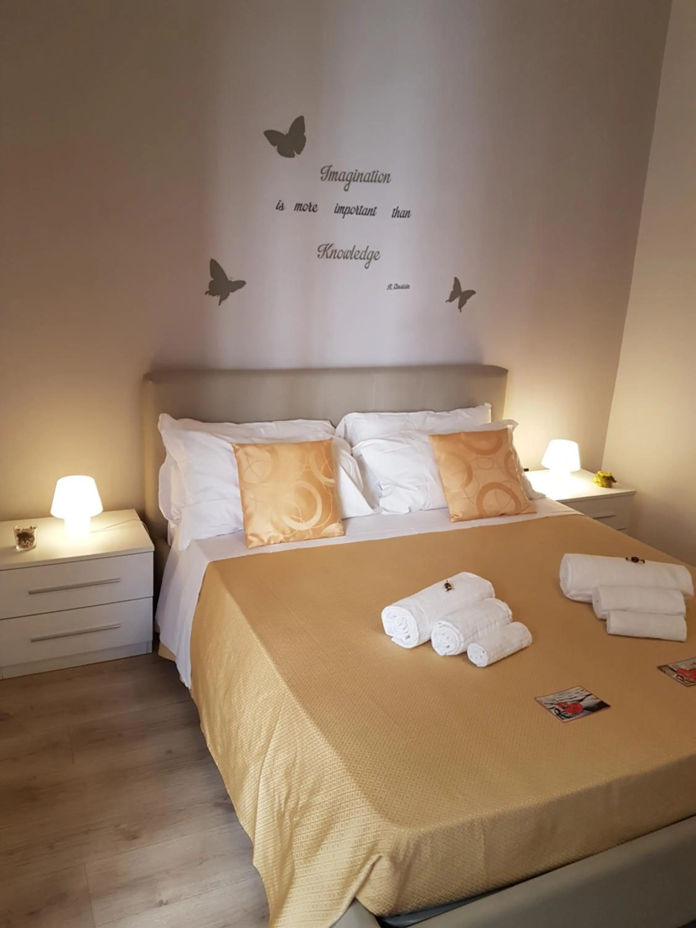 Double Room with Balcony in Borgo Vaticano 84 Guest House