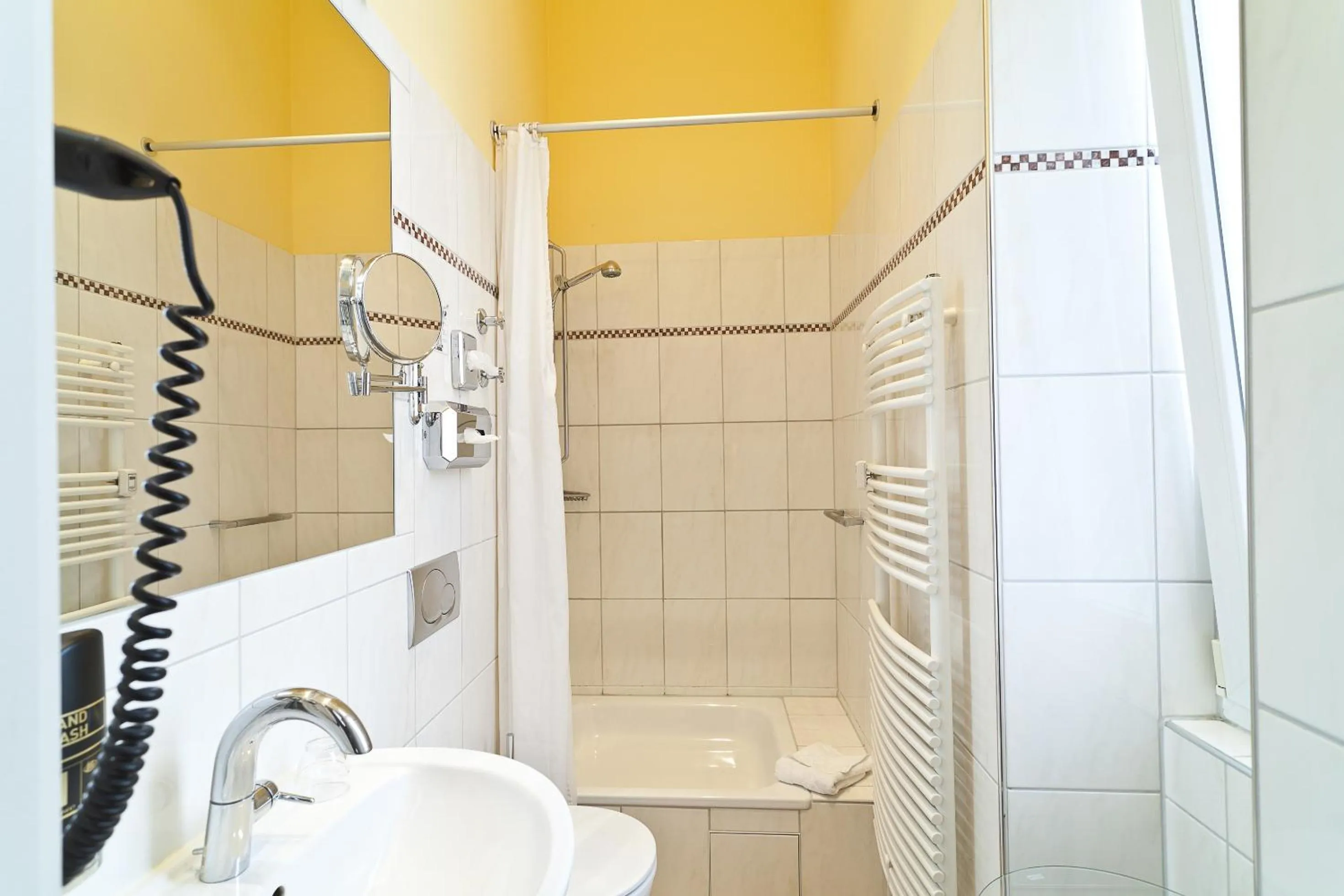 Bathroom in Hotel Vivaldi Berlin am Kurfürstendamm