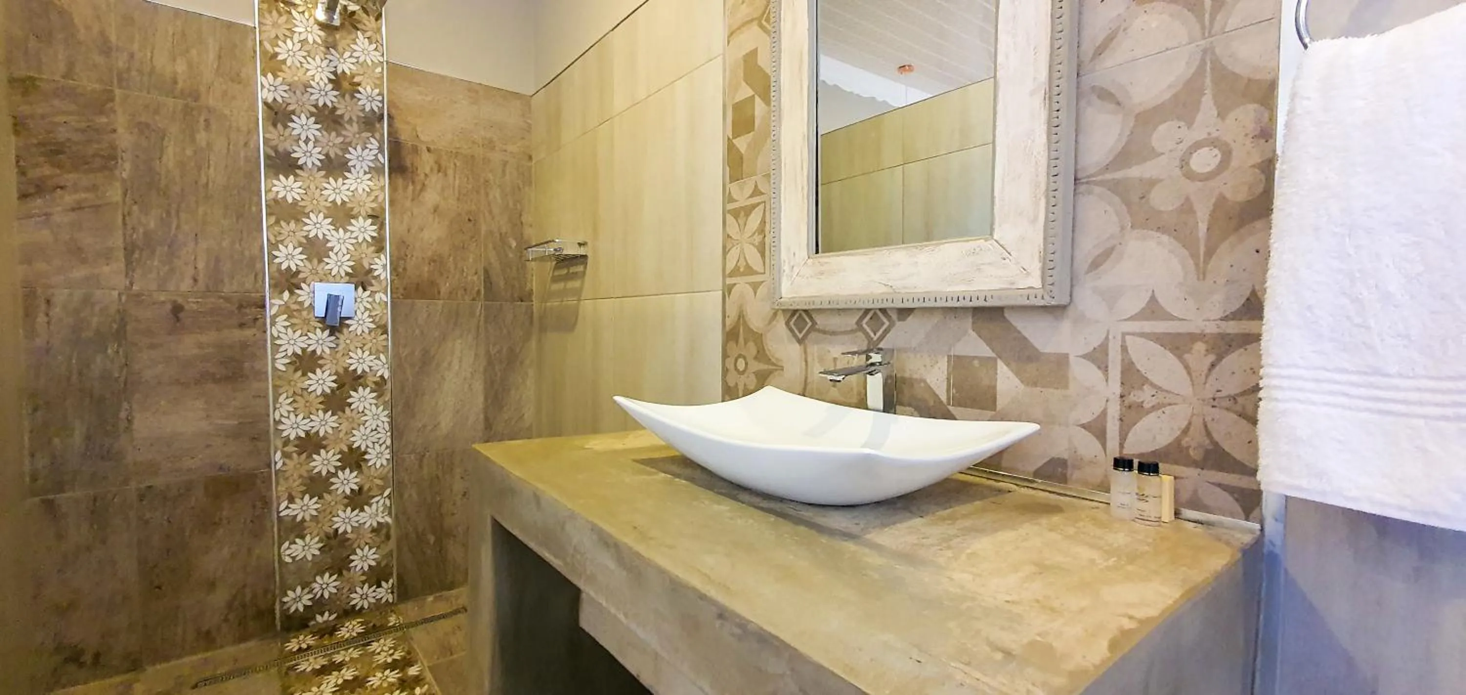 Bathroom in Le Grant Guesthhouse