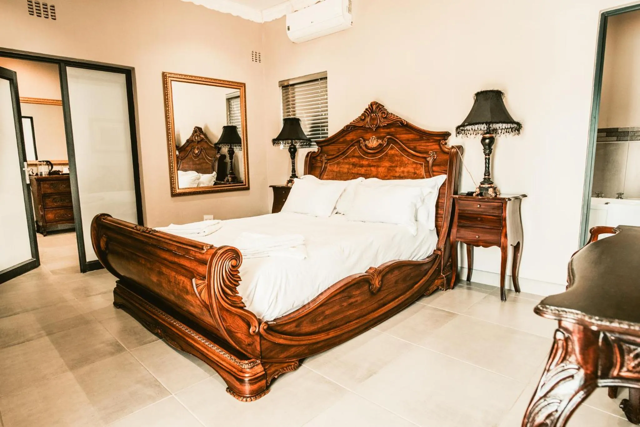 Bed in Le Grant Guesthhouse