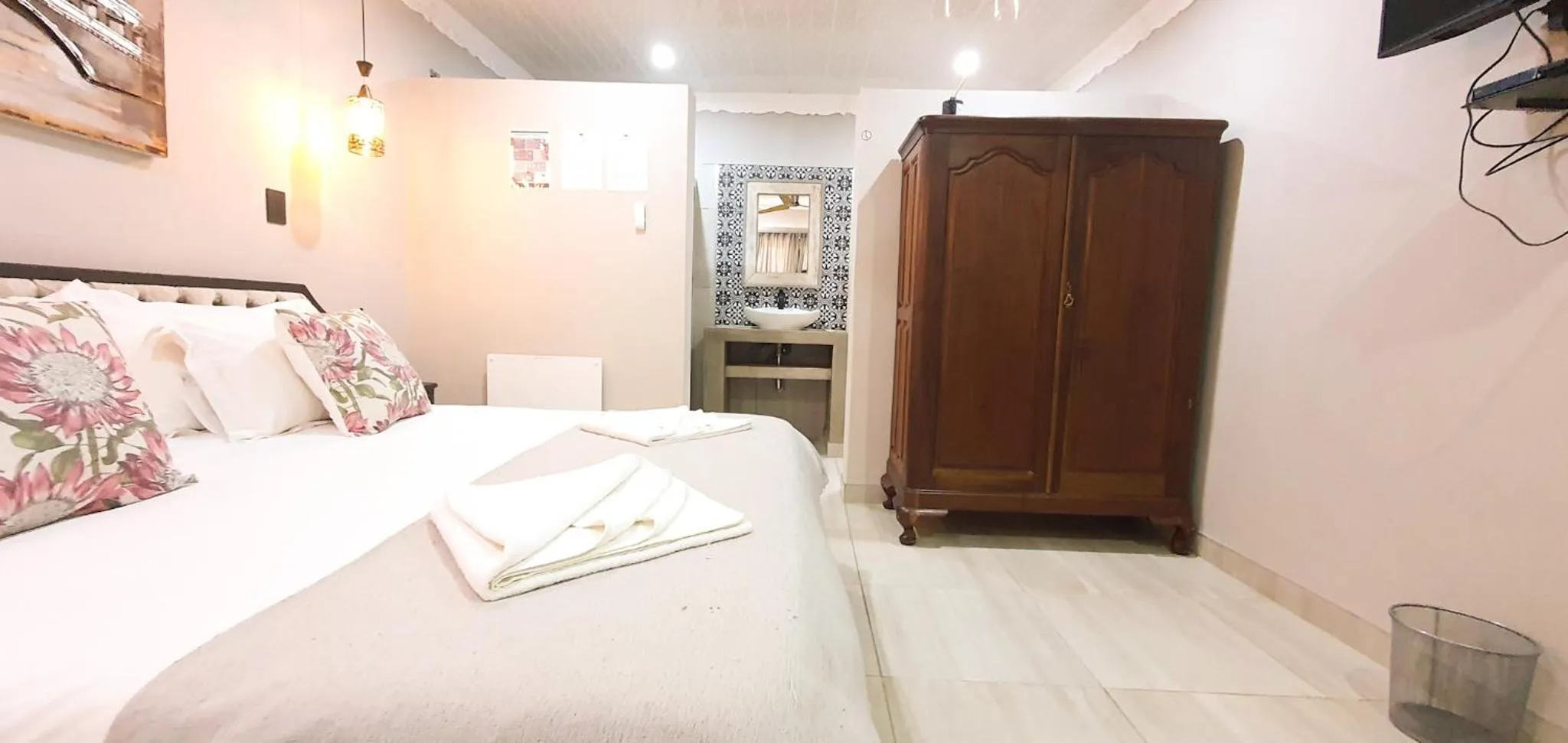 Bed in Le Grant Guesthhouse