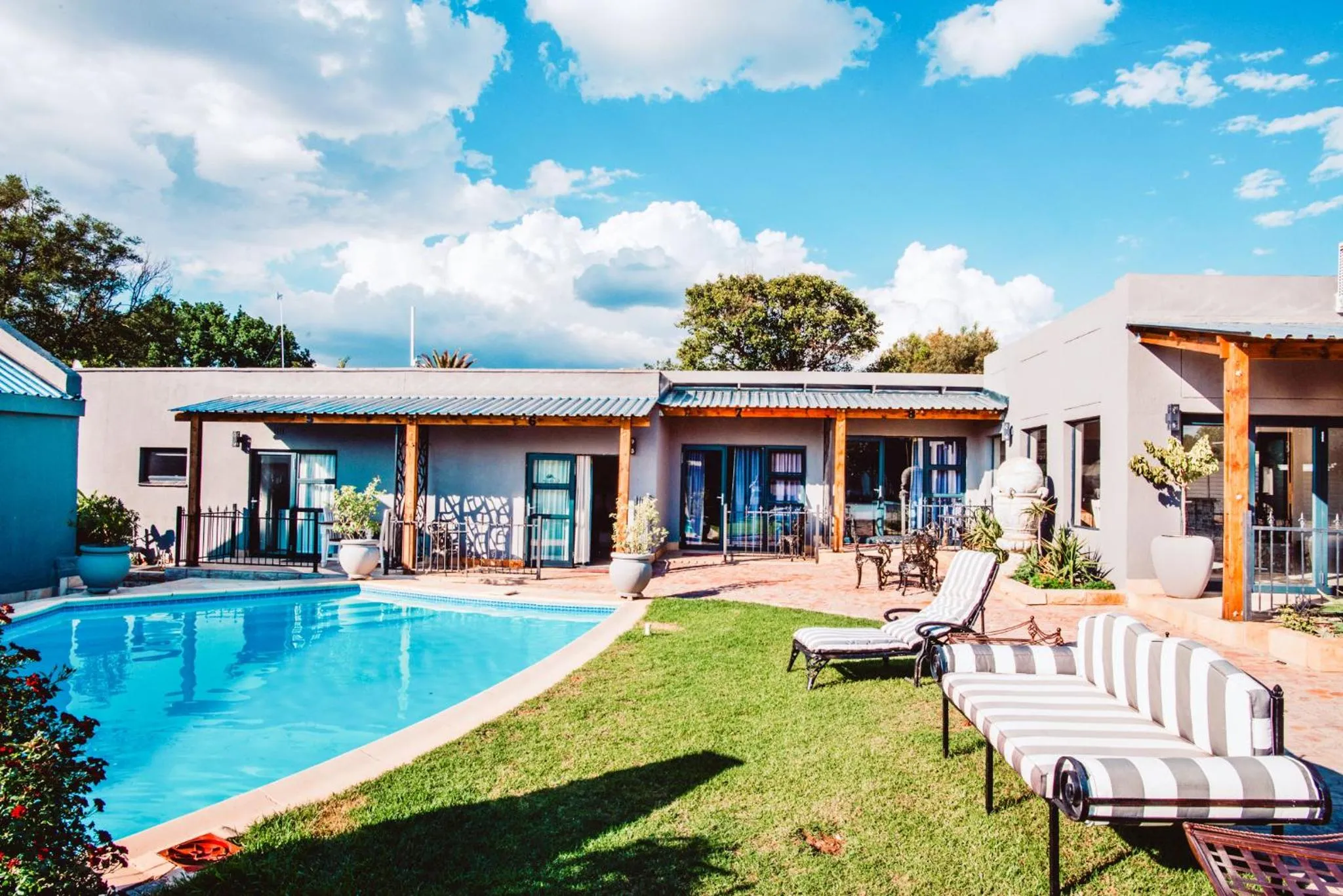 Property building in Le Grant Guesthhouse