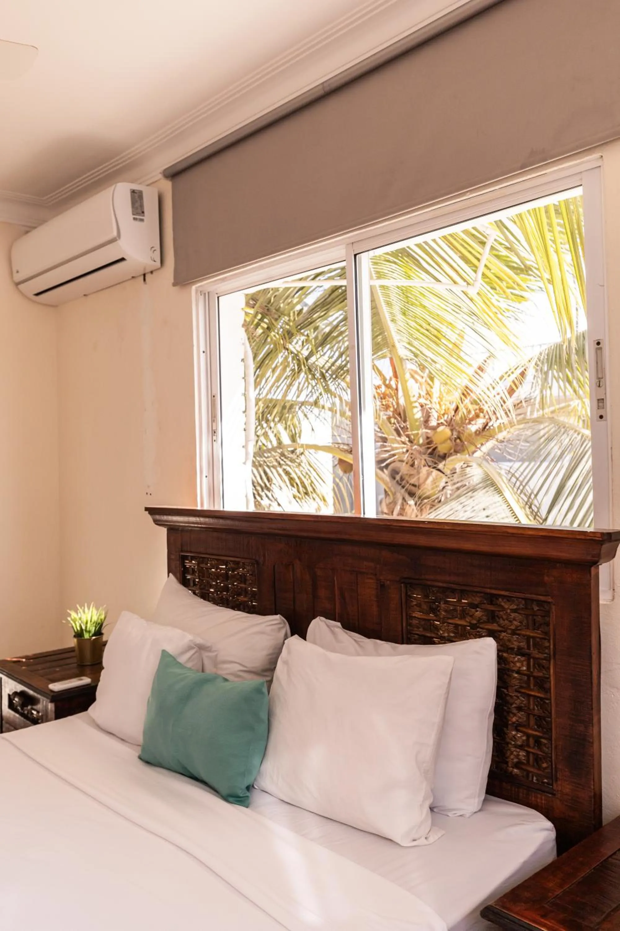 Bedroom, Bed in Hotel Las Rosas de Punta Cana