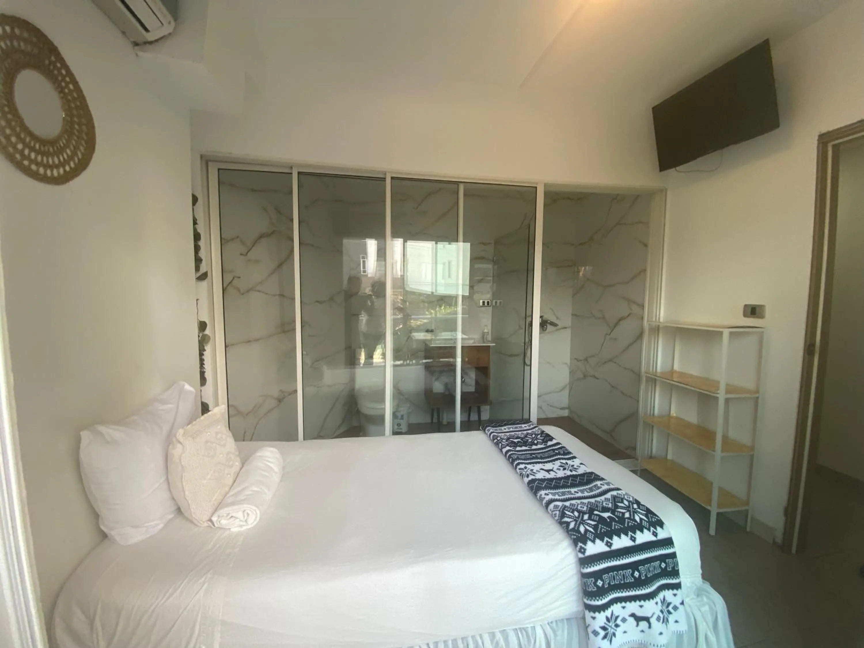 Bedroom, Bed in Hotel Las Rosas de Punta Cana