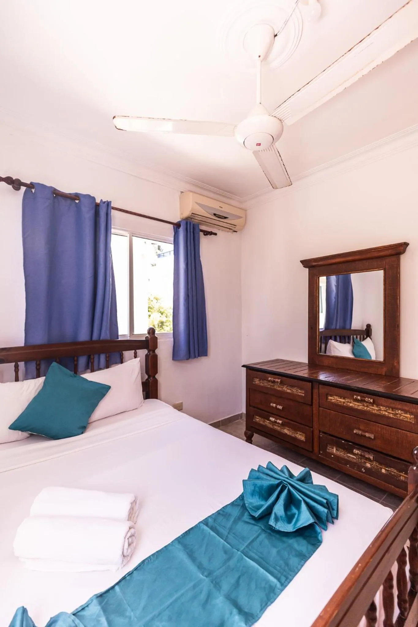 Bed in Hotel Las Rosas de Punta Cana